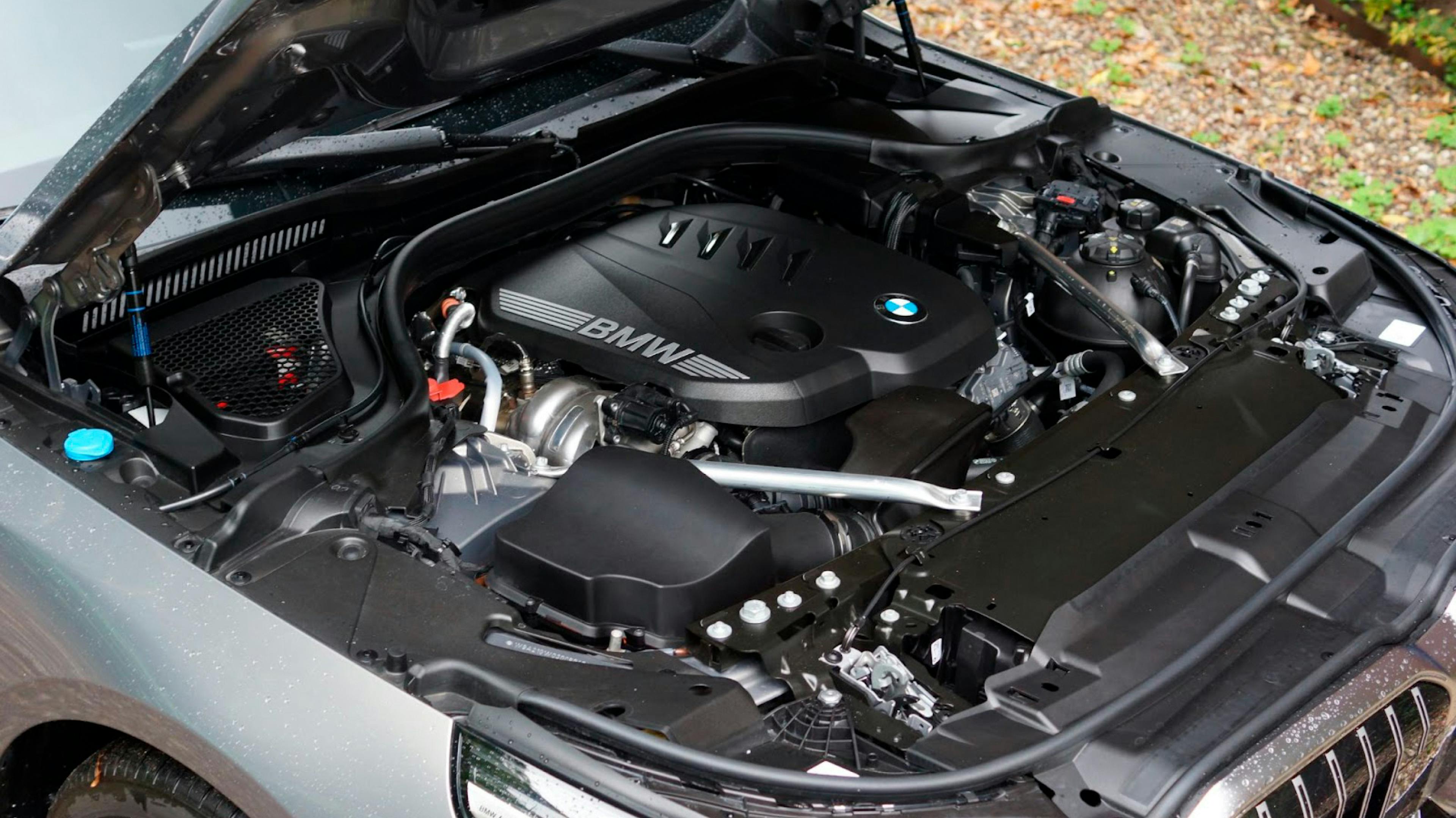 View of the engine of the BMW 5 Series Touring.
