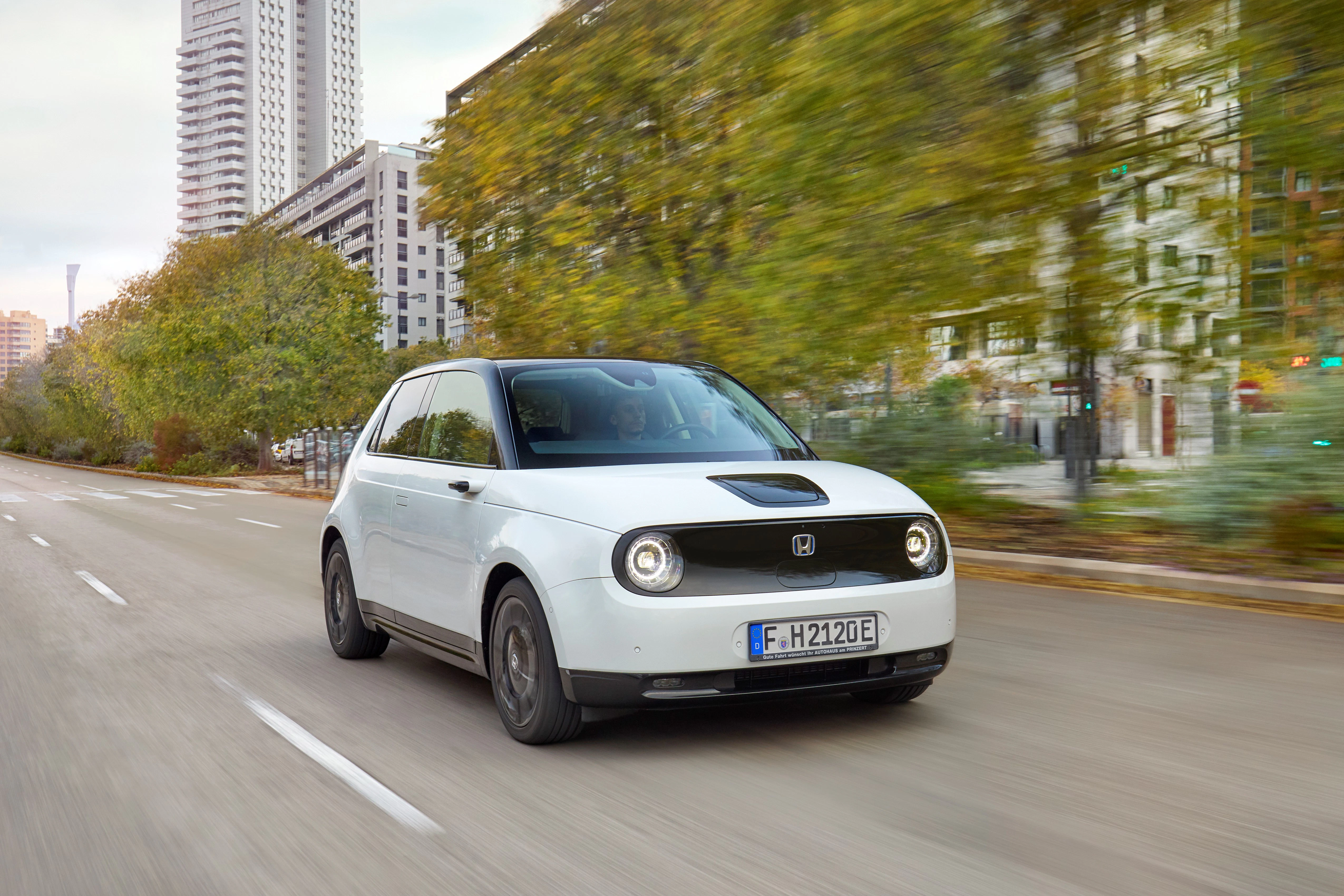 Honda e dynamisch Front