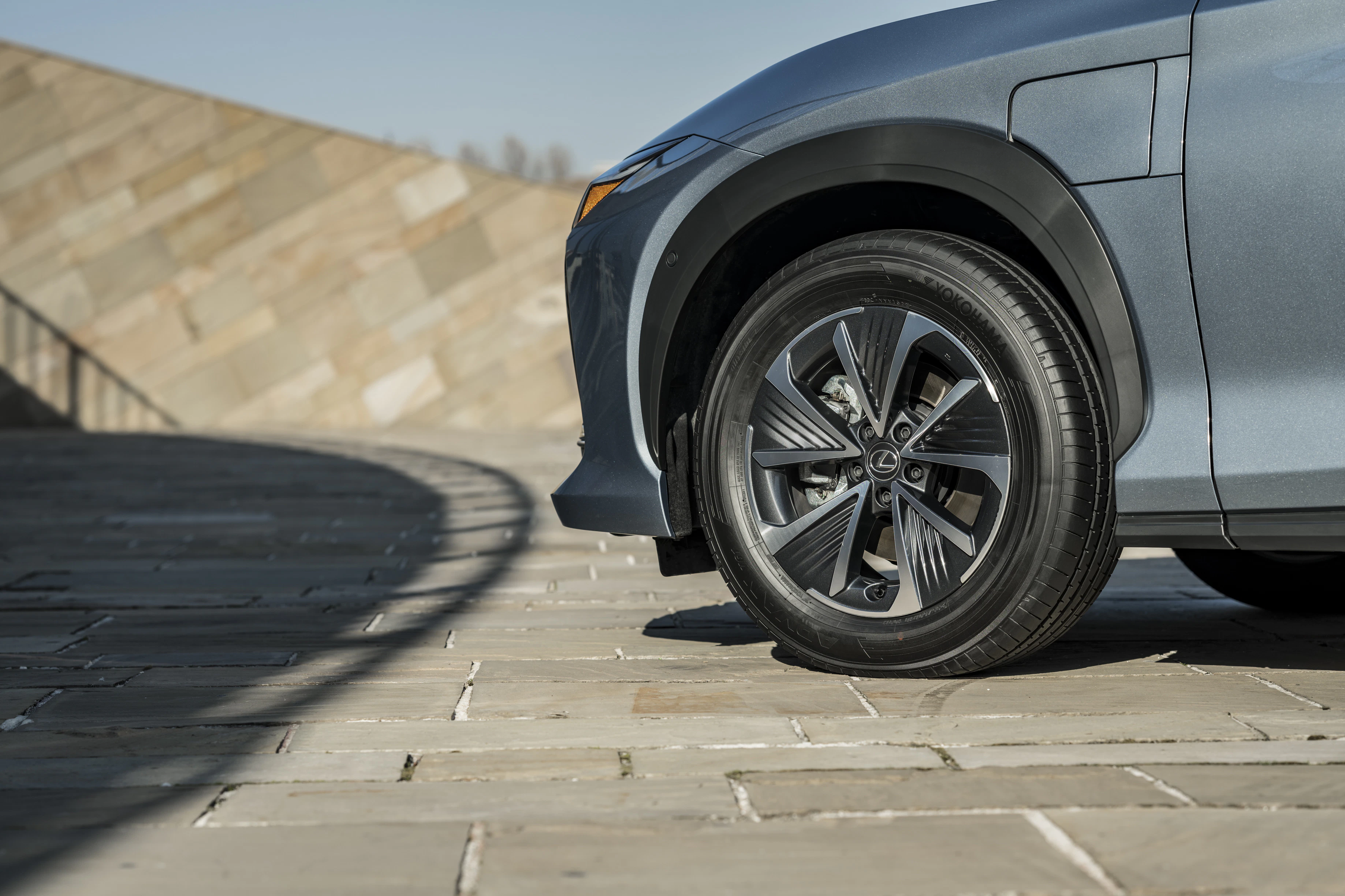 Lexus RZ Detail Felge
