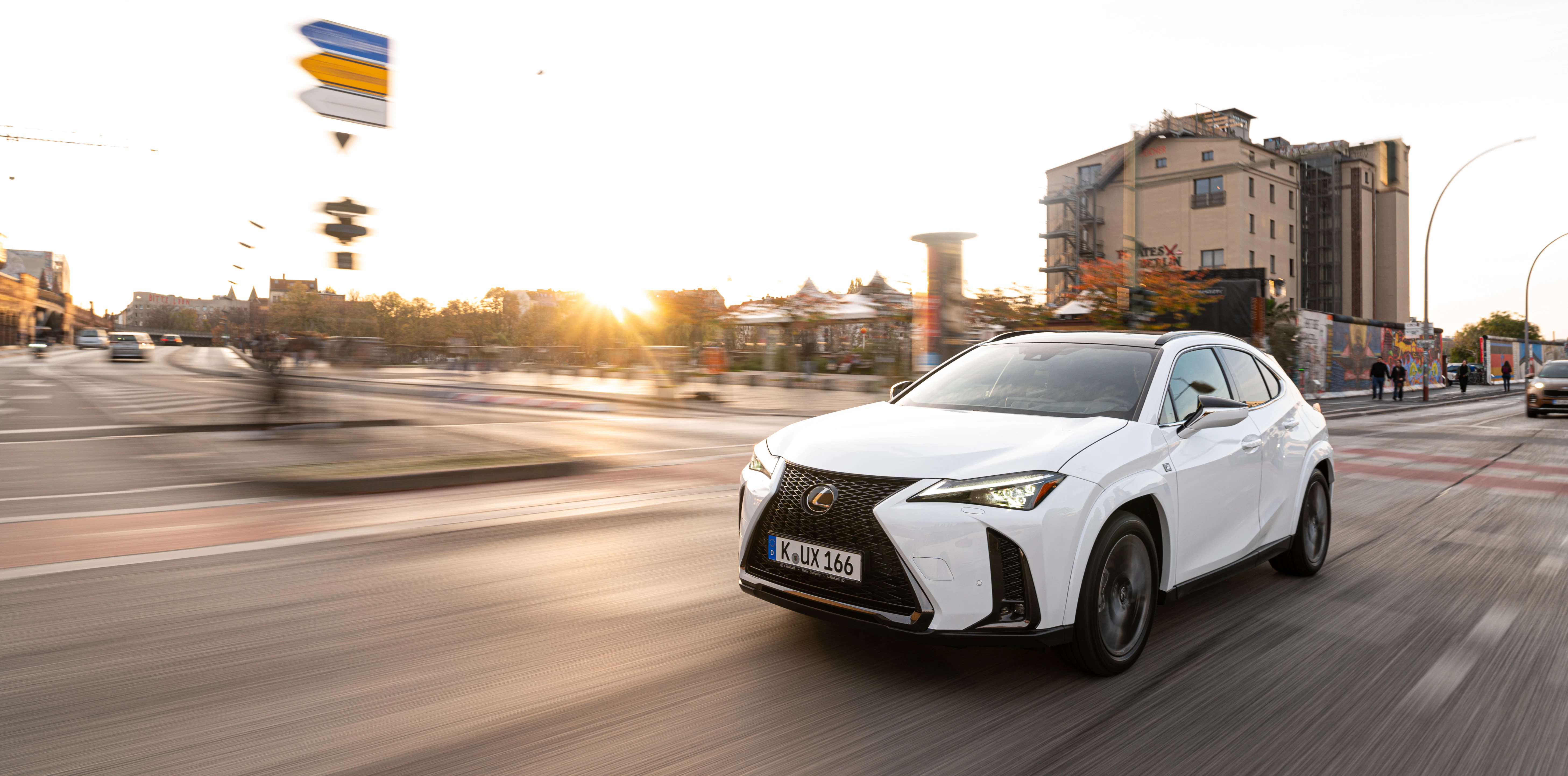 Lexus UX dynamisch Front