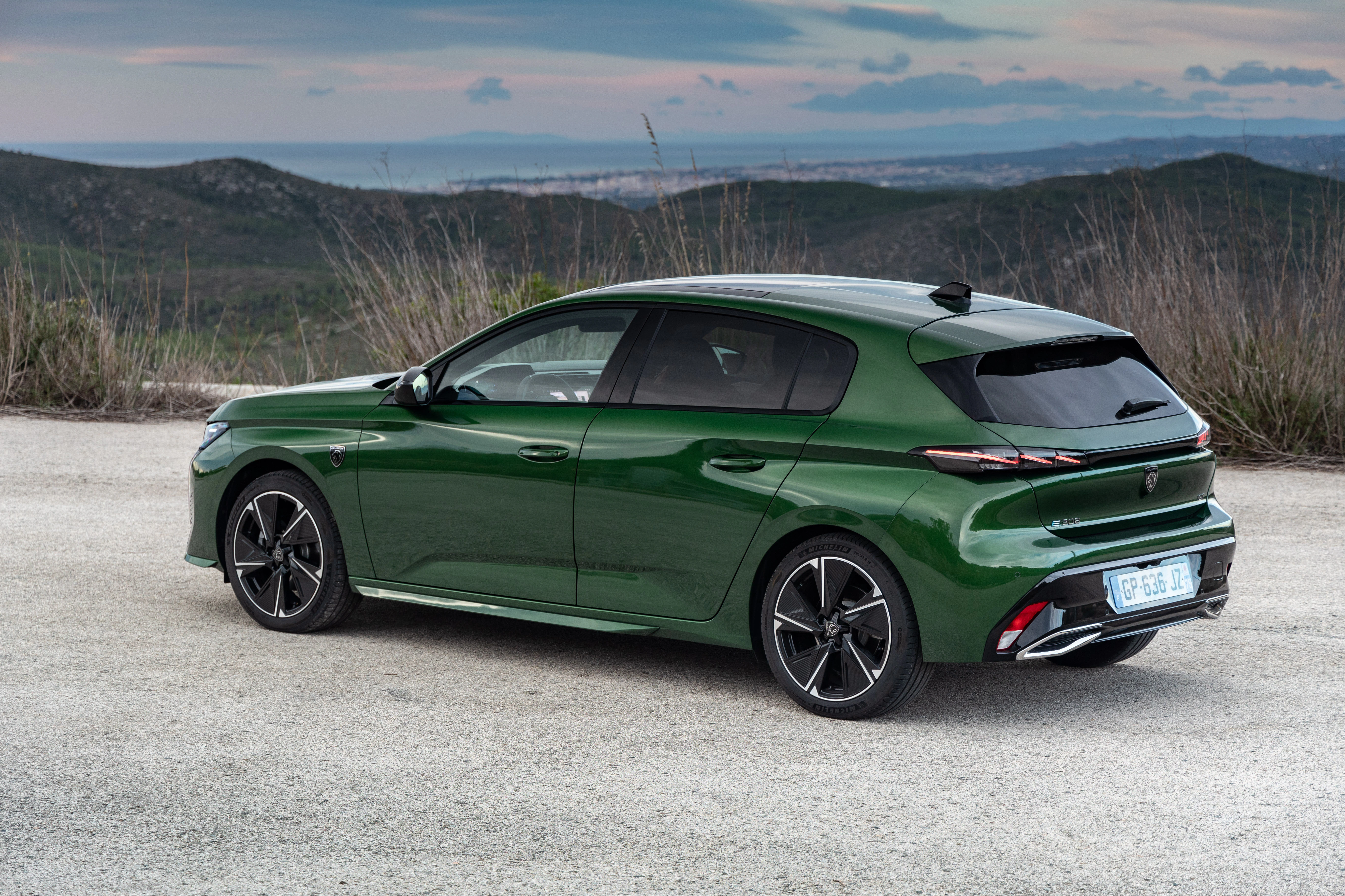 Peugeot e-308 statisch Heck