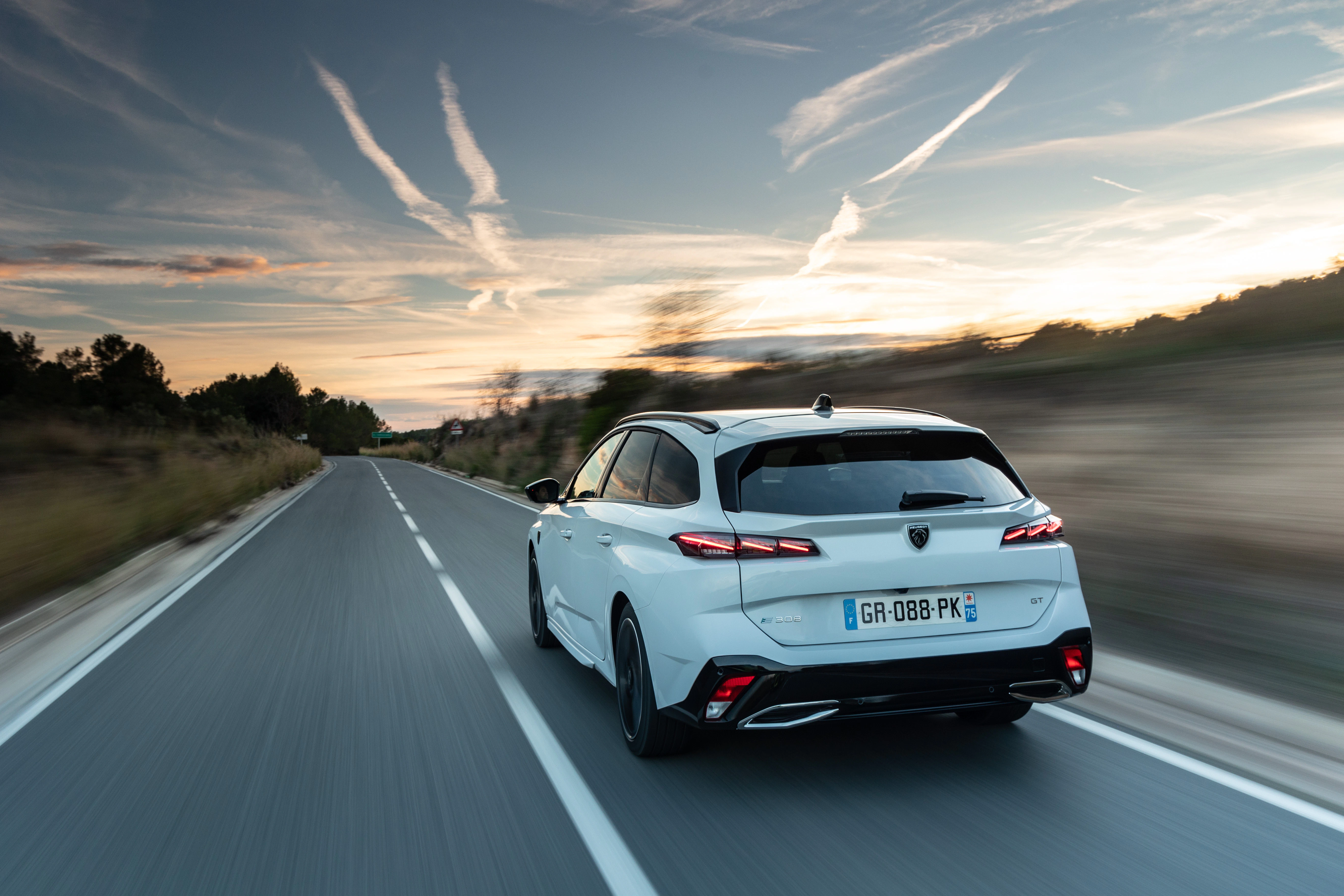 Peugeot e-308 SW dynamisch Heck