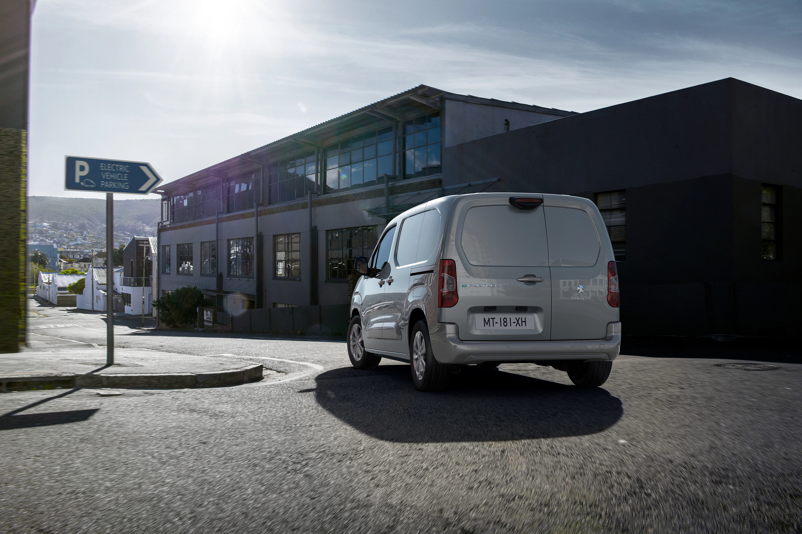 Peugeot e-Partner dynamisch Heck