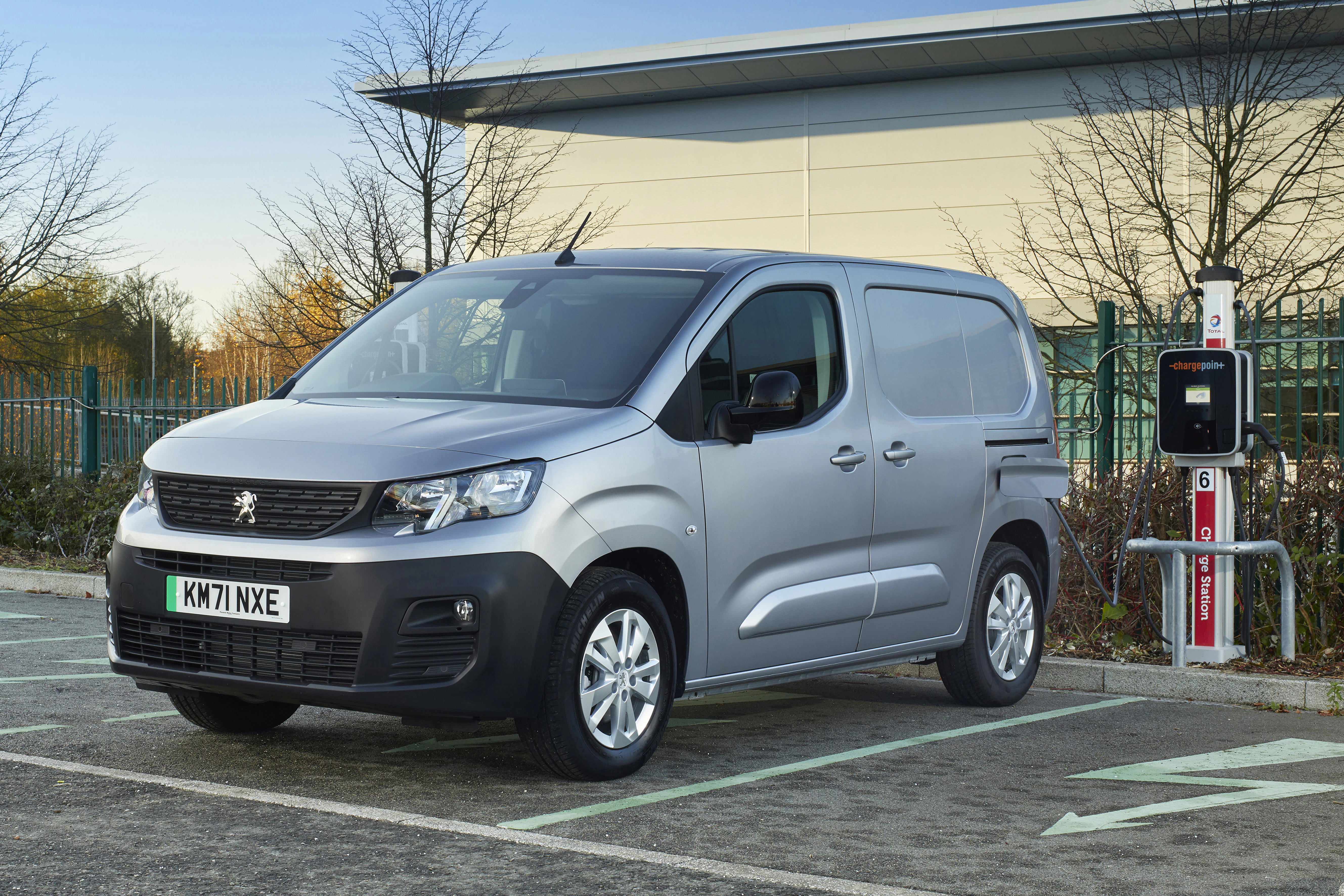 Peugeot e-Partner statisch Front