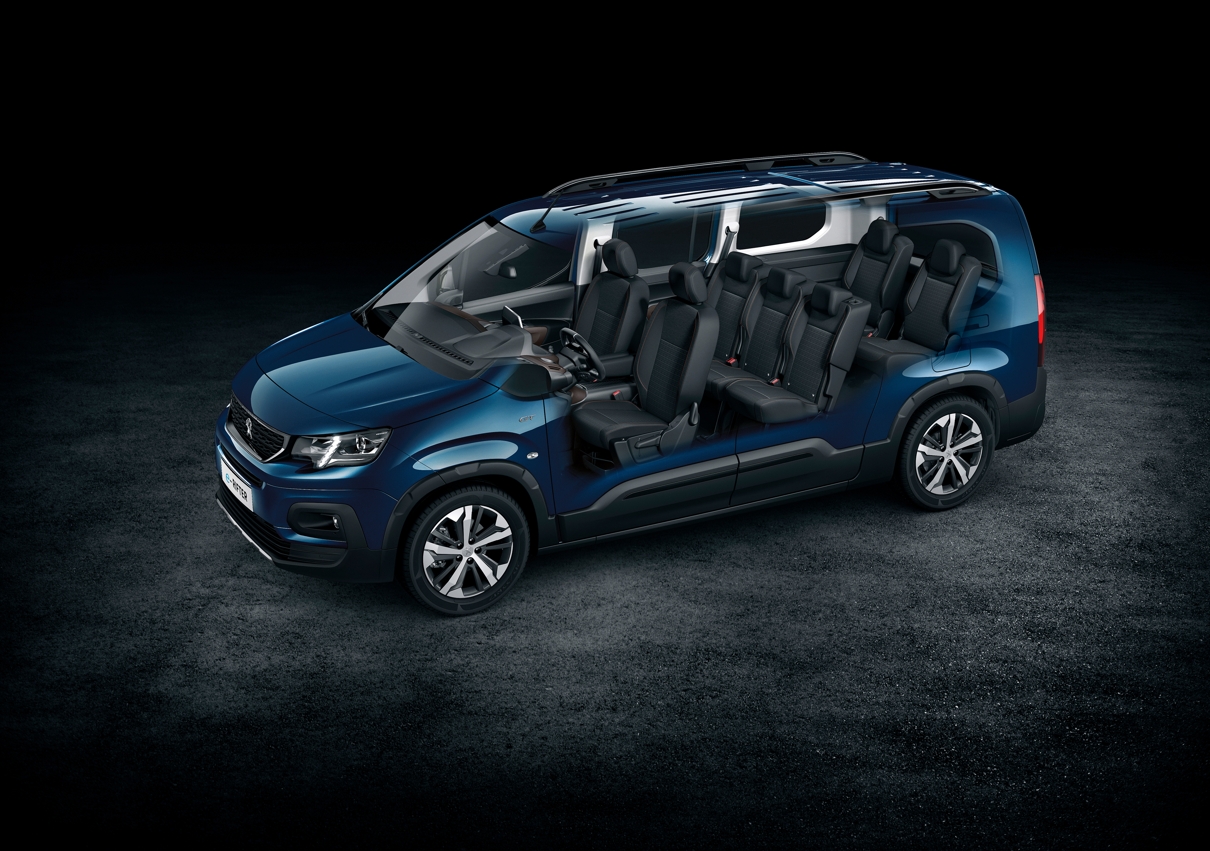 Interieur des Peugeot e-Rifter