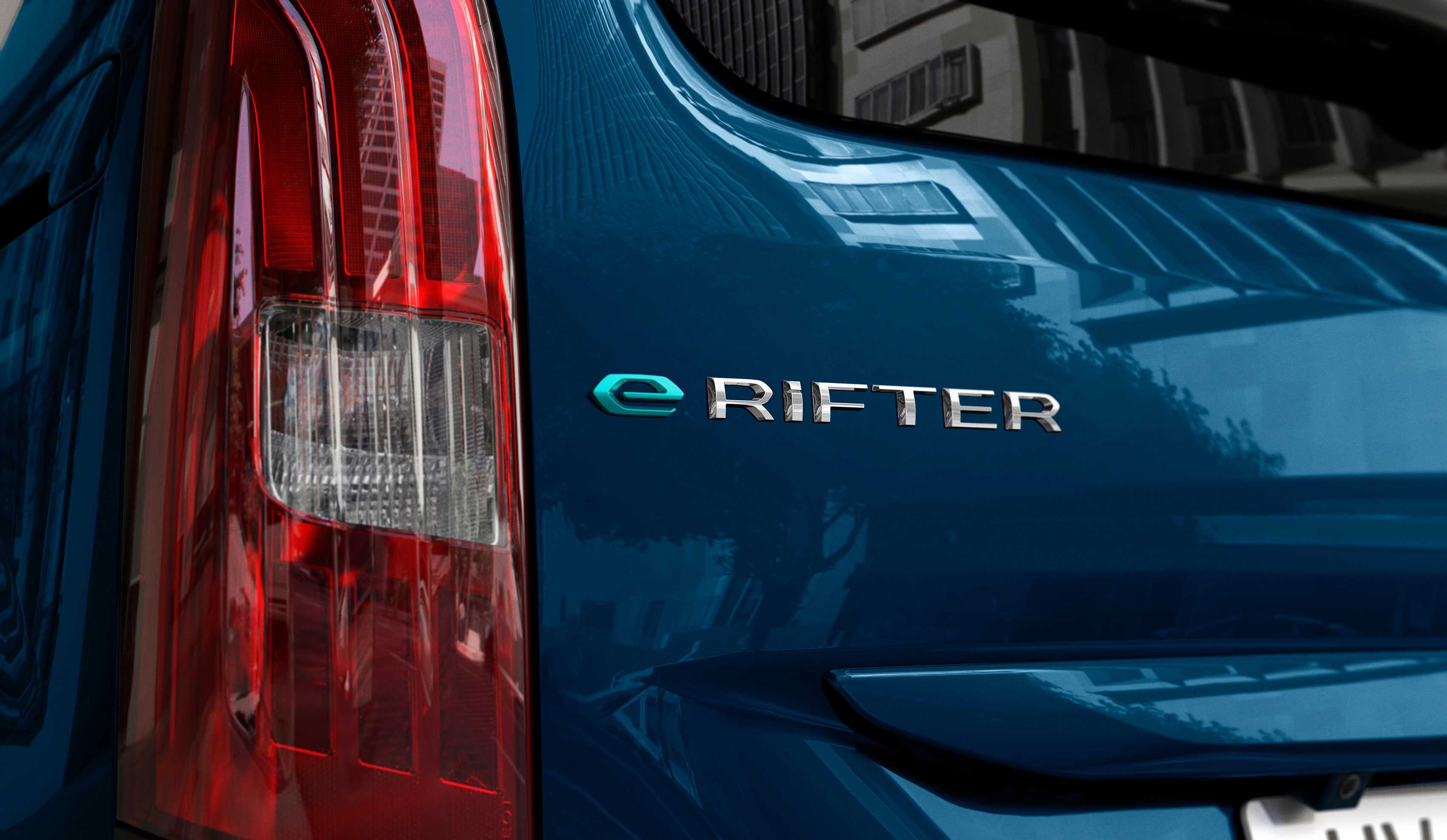 Peugeot e-Rifter Detail Schriftzug