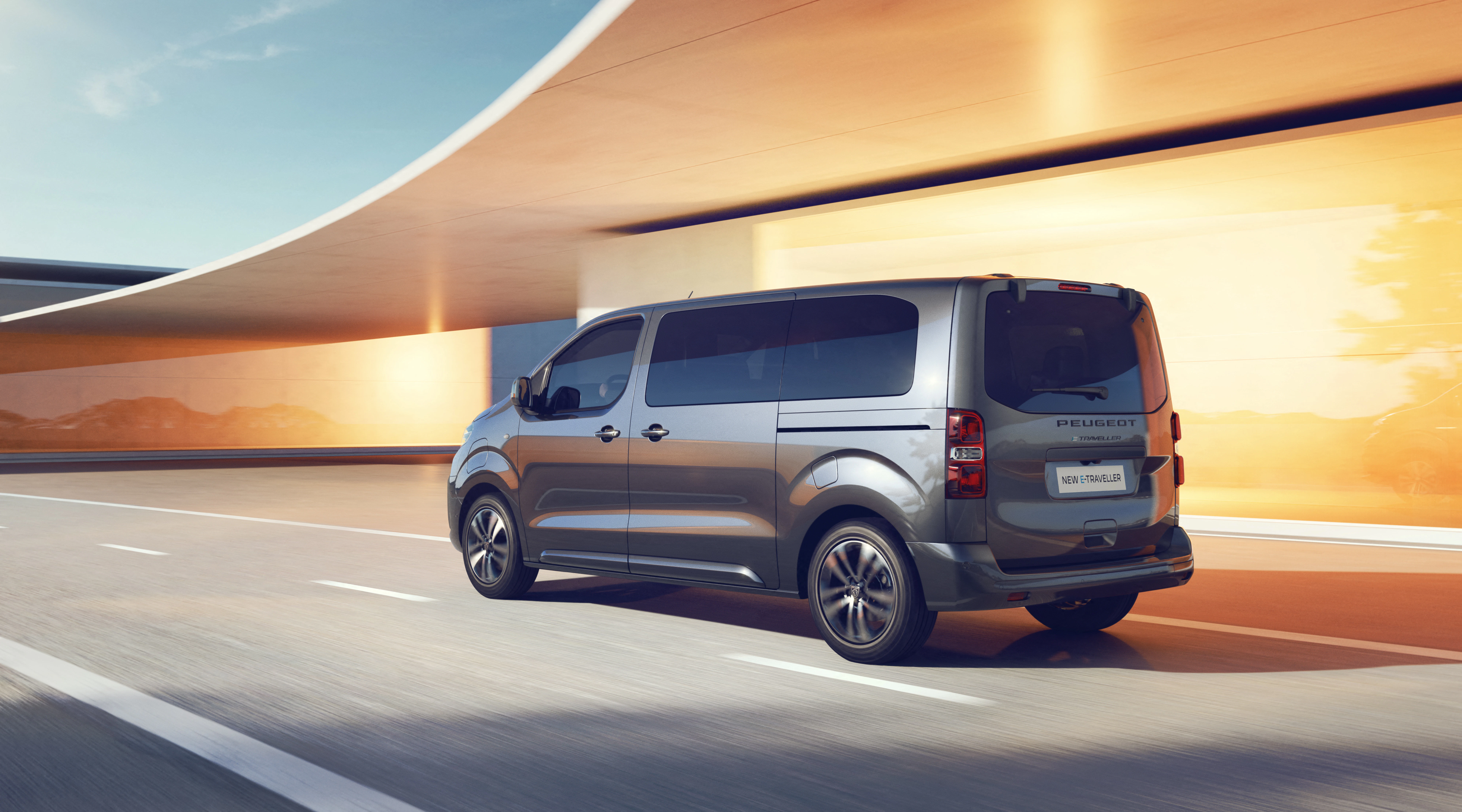 Peugeot e-Traveller dynamisch Heck