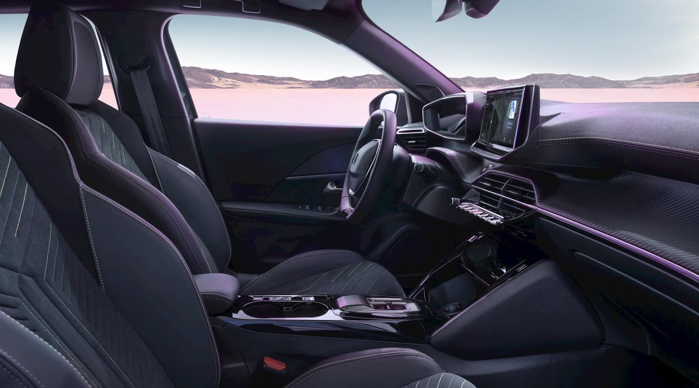 Peugeot e-2008 Vordersitze