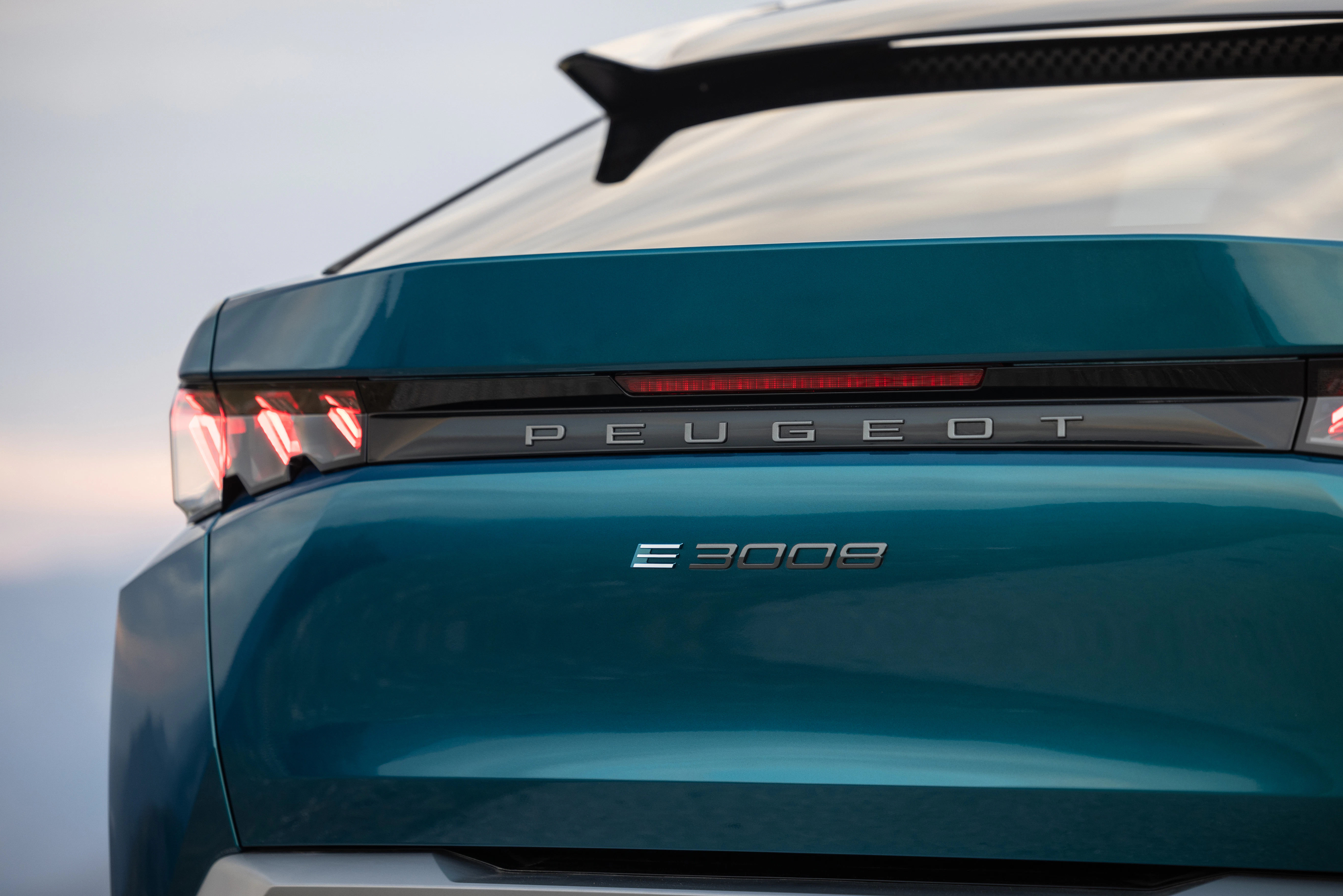 Peugeot e-3008 Detail Heckschriftzug