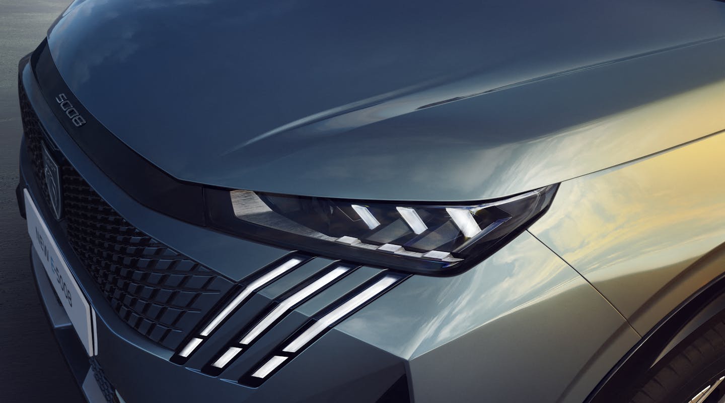 Peugeot e-5008 Motorhaube