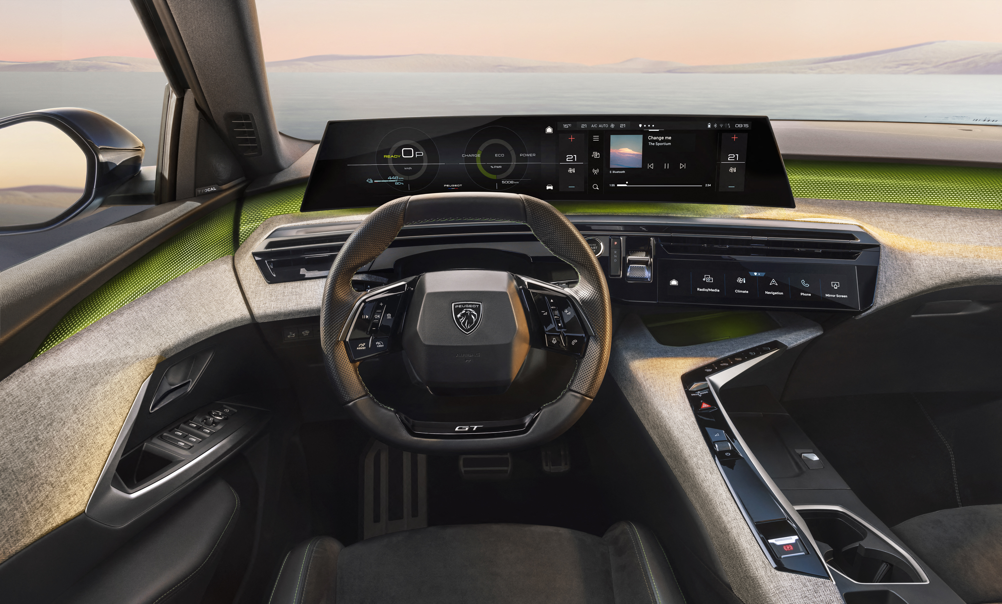 Peugeot e-5008 Armaturenbrett und Lenkrad