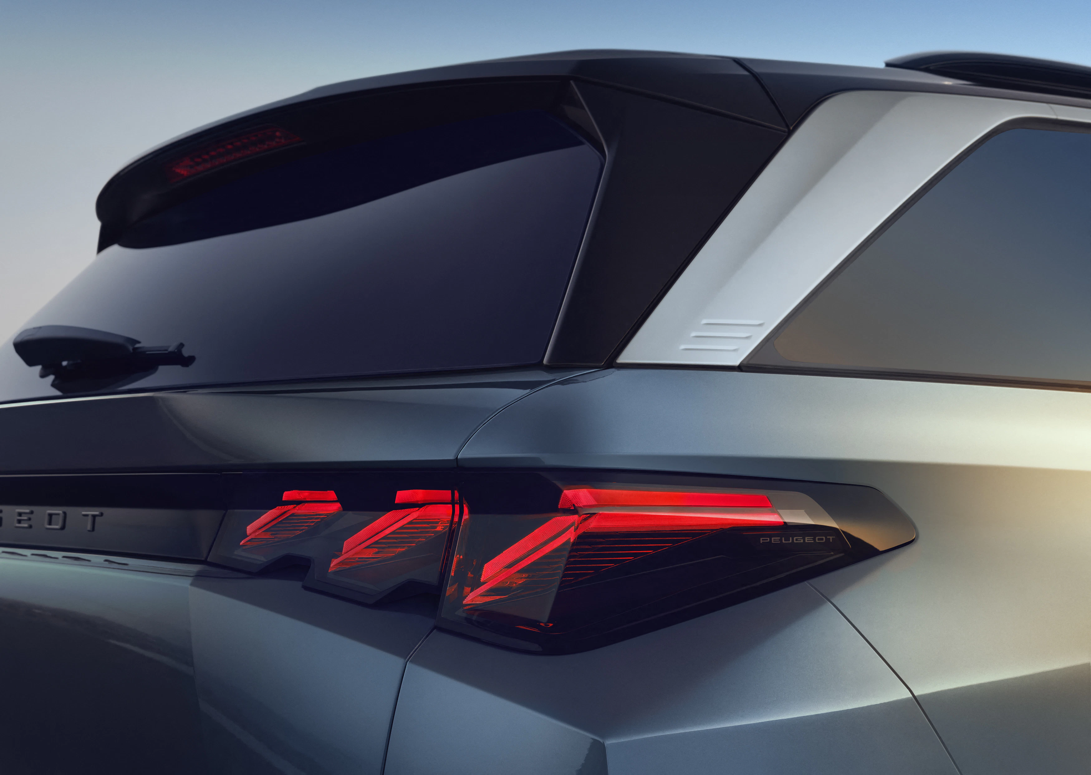 Peugeot e-5008 Detail Scheinwerfer