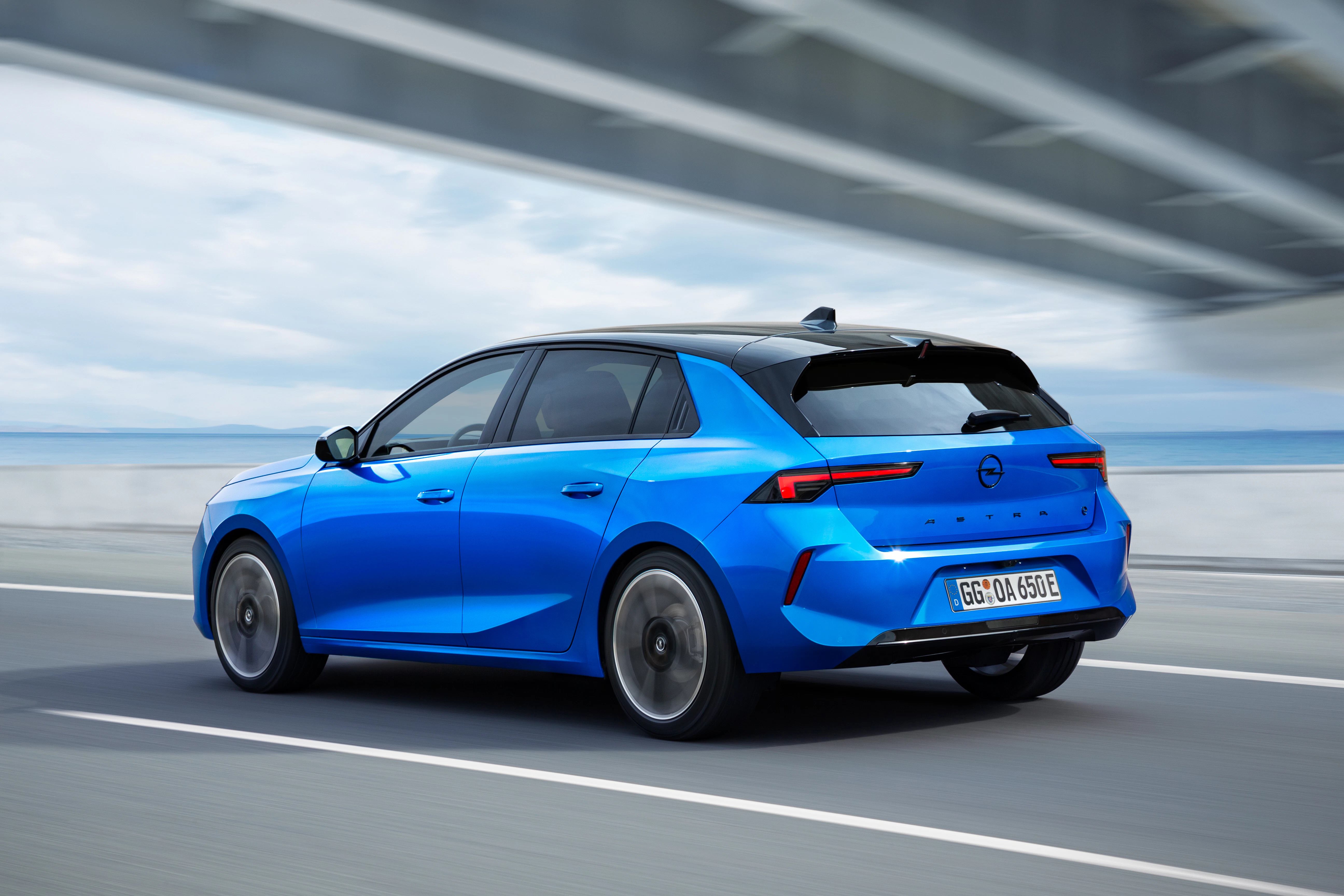 Opel Astra Electric dynamisch Heck