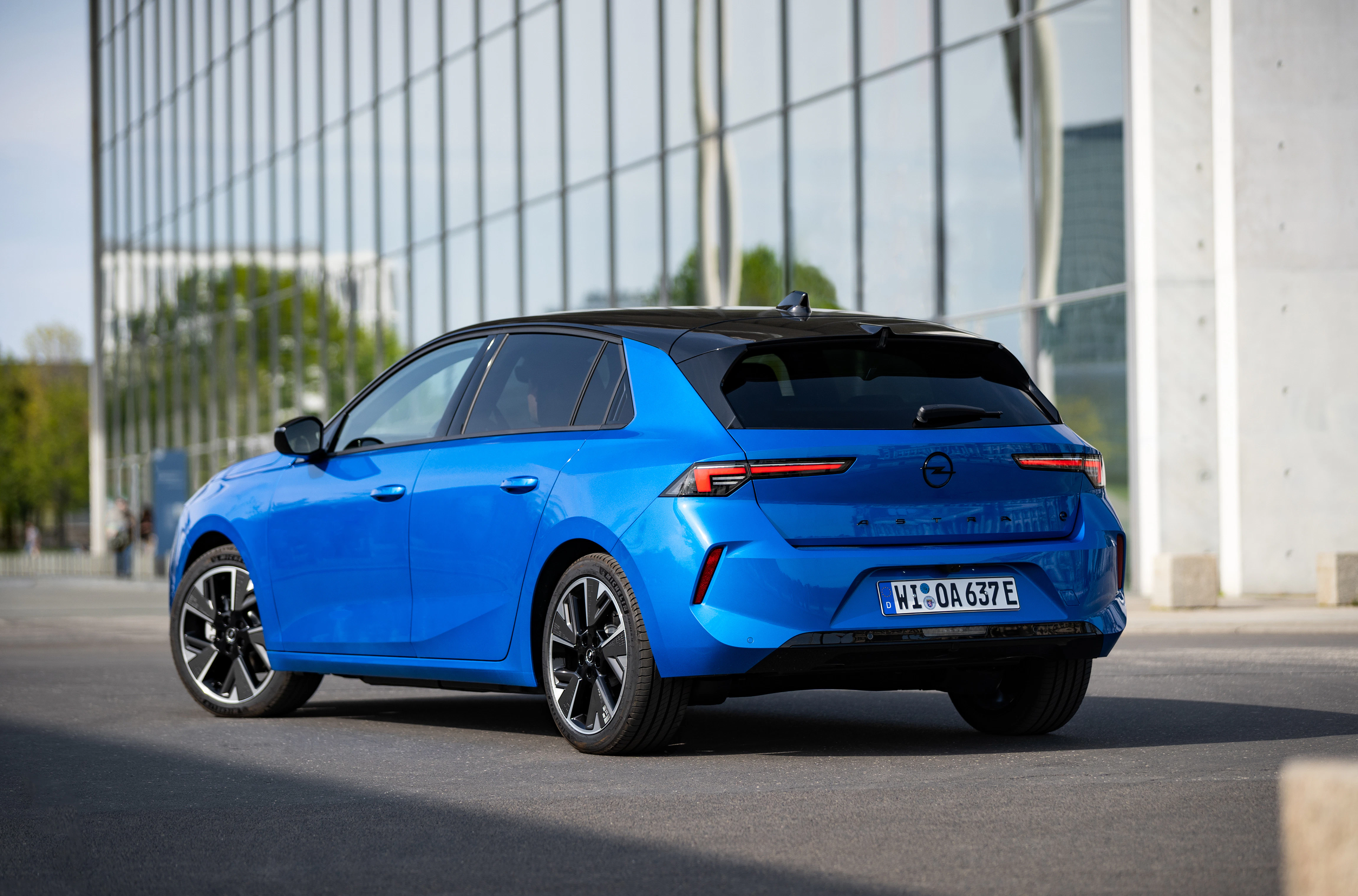 Opel Astra Electric statisch Heck