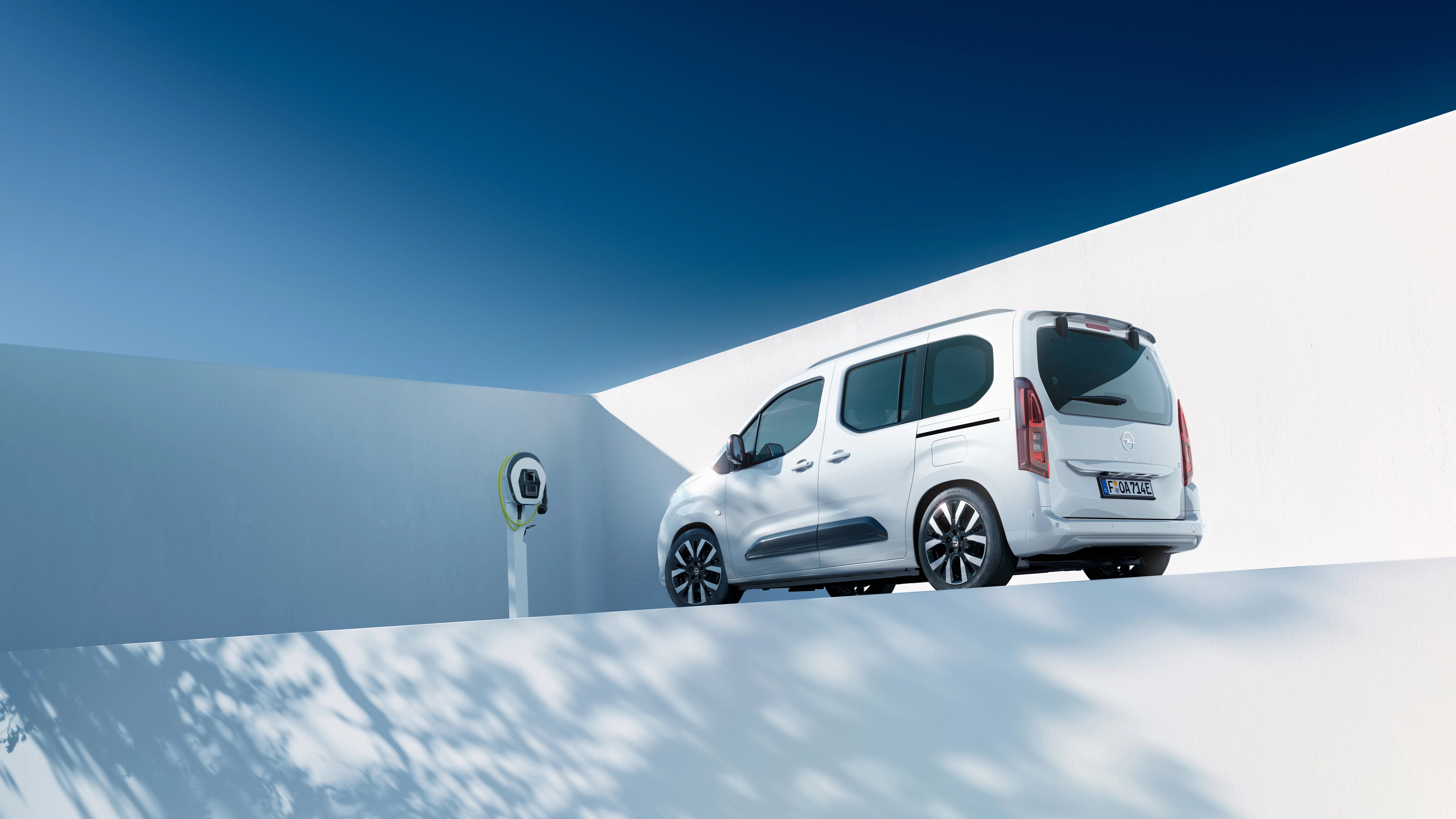 Opel Combo Electric statisch Heck