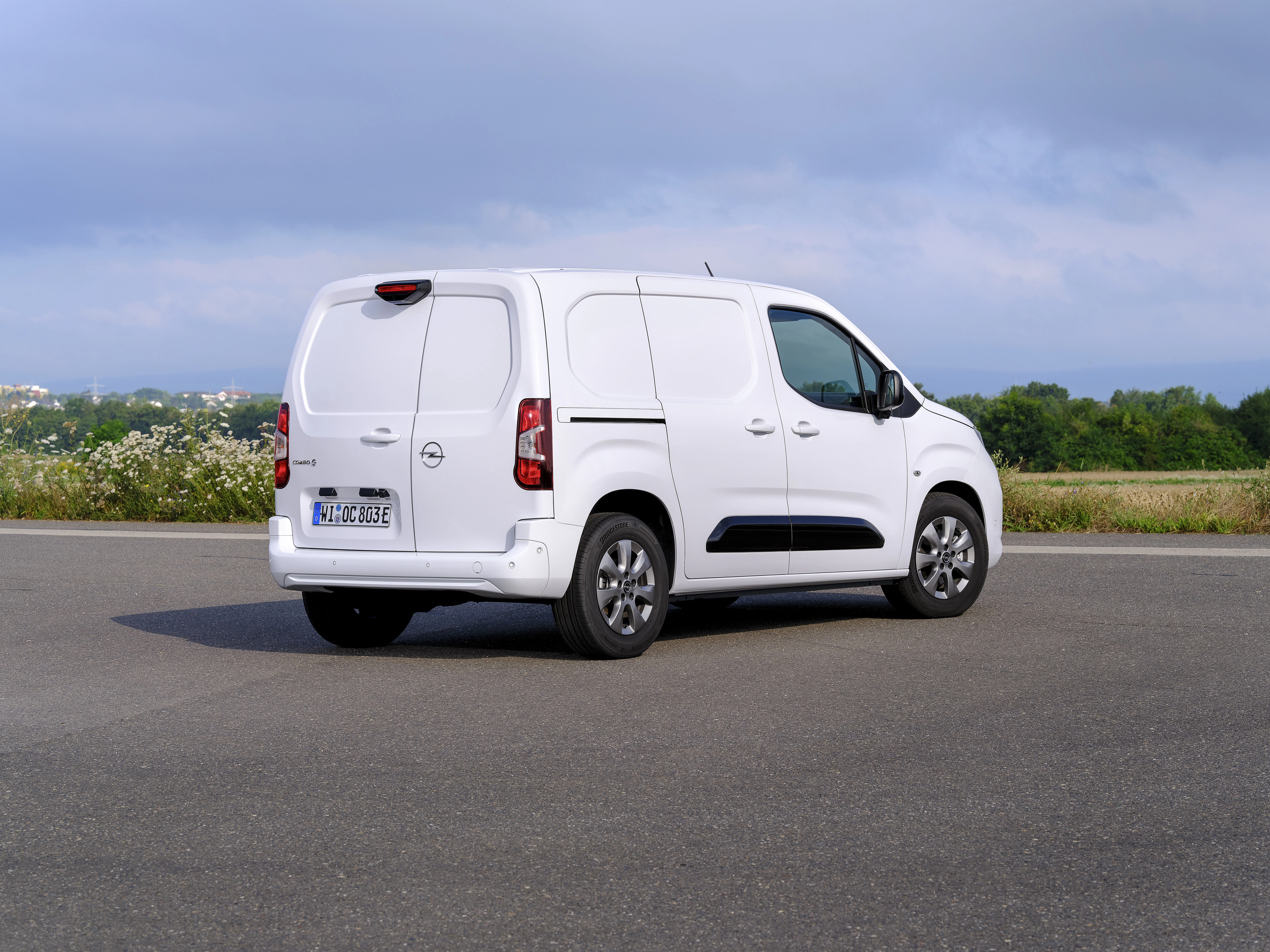  Opel Combo Electric Cargo statisch Heck