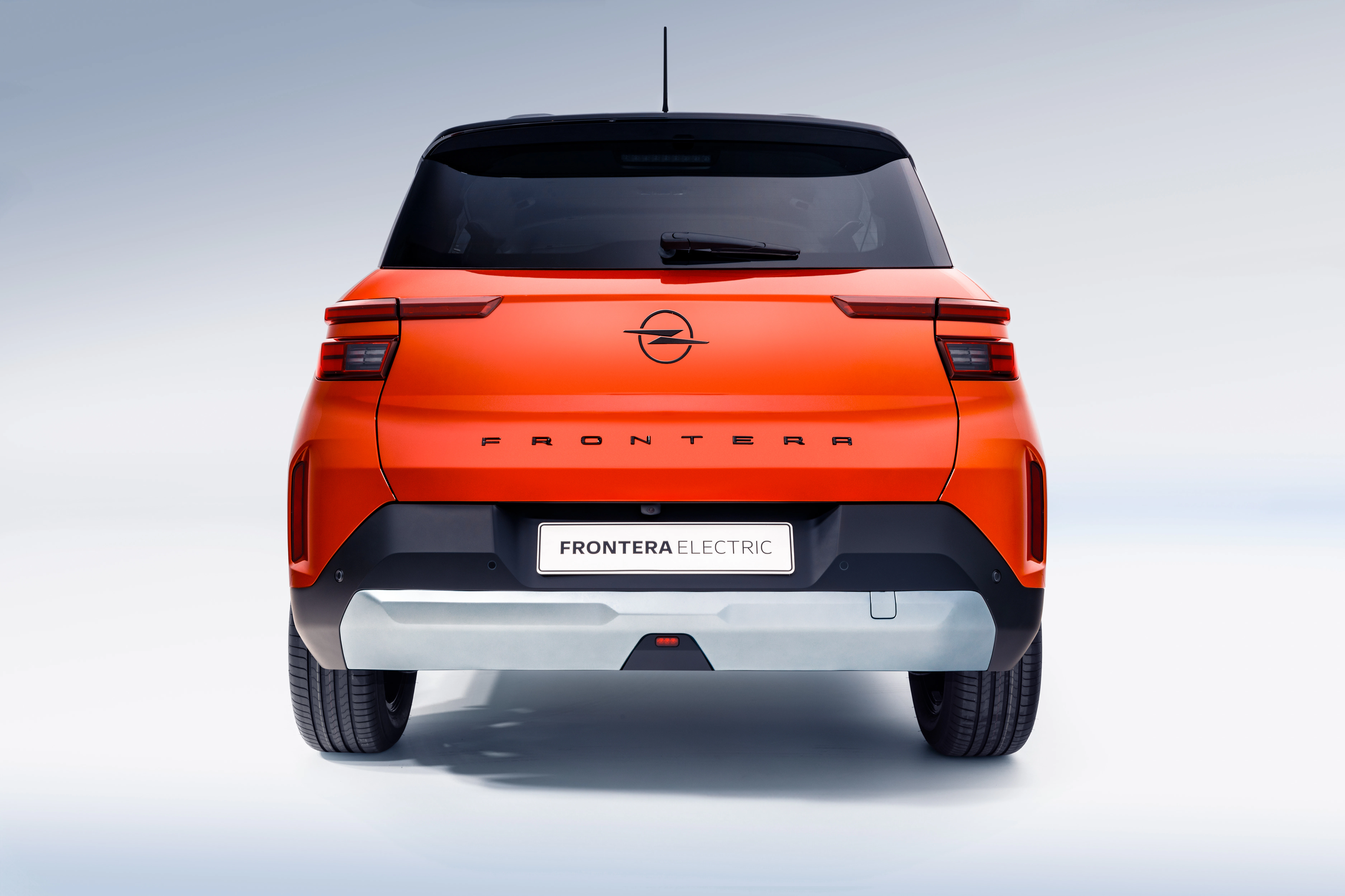 Opel Frontera Electric dynamisch Heck