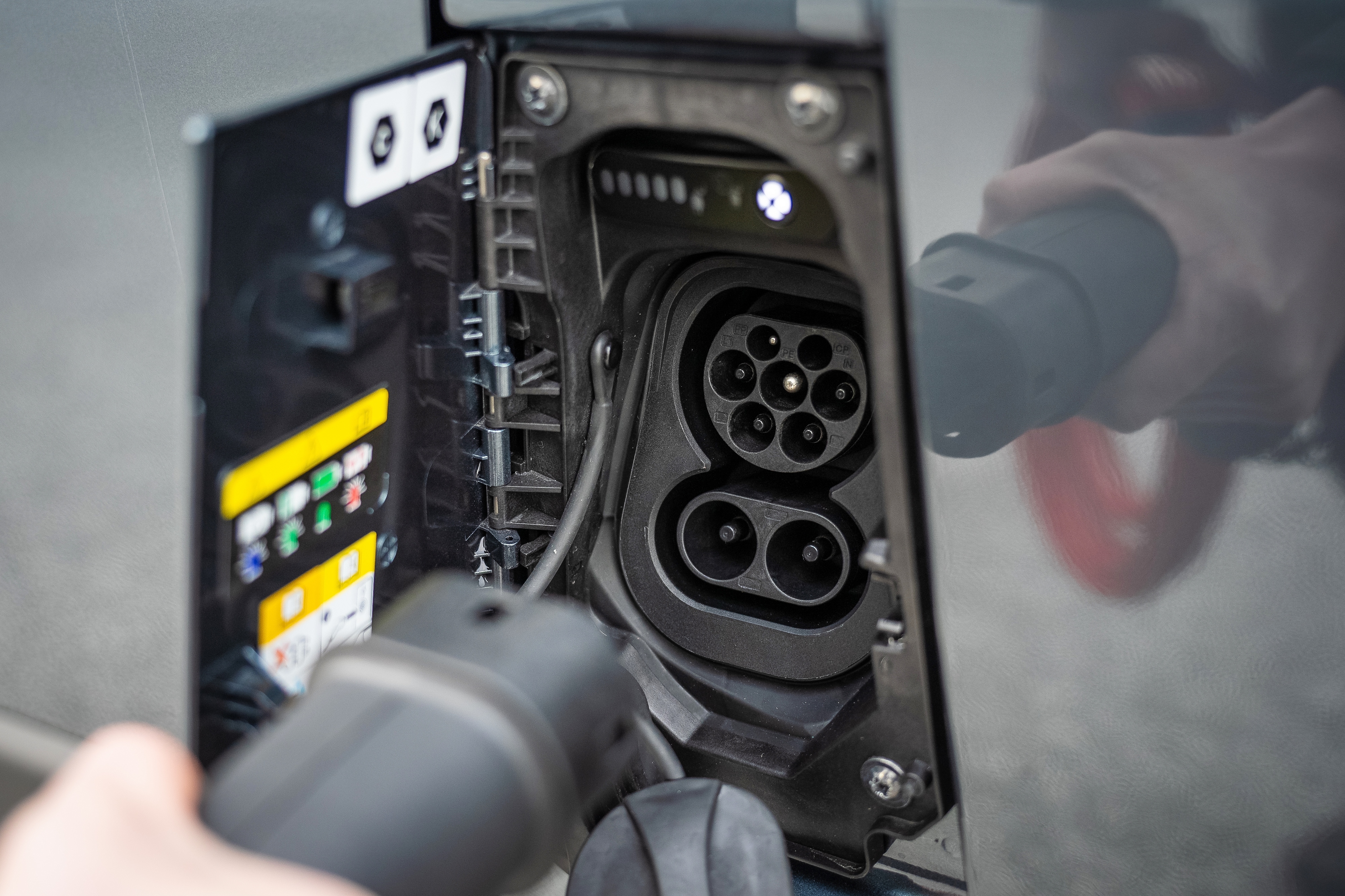 Opel Movano Electric Ladeanschluss