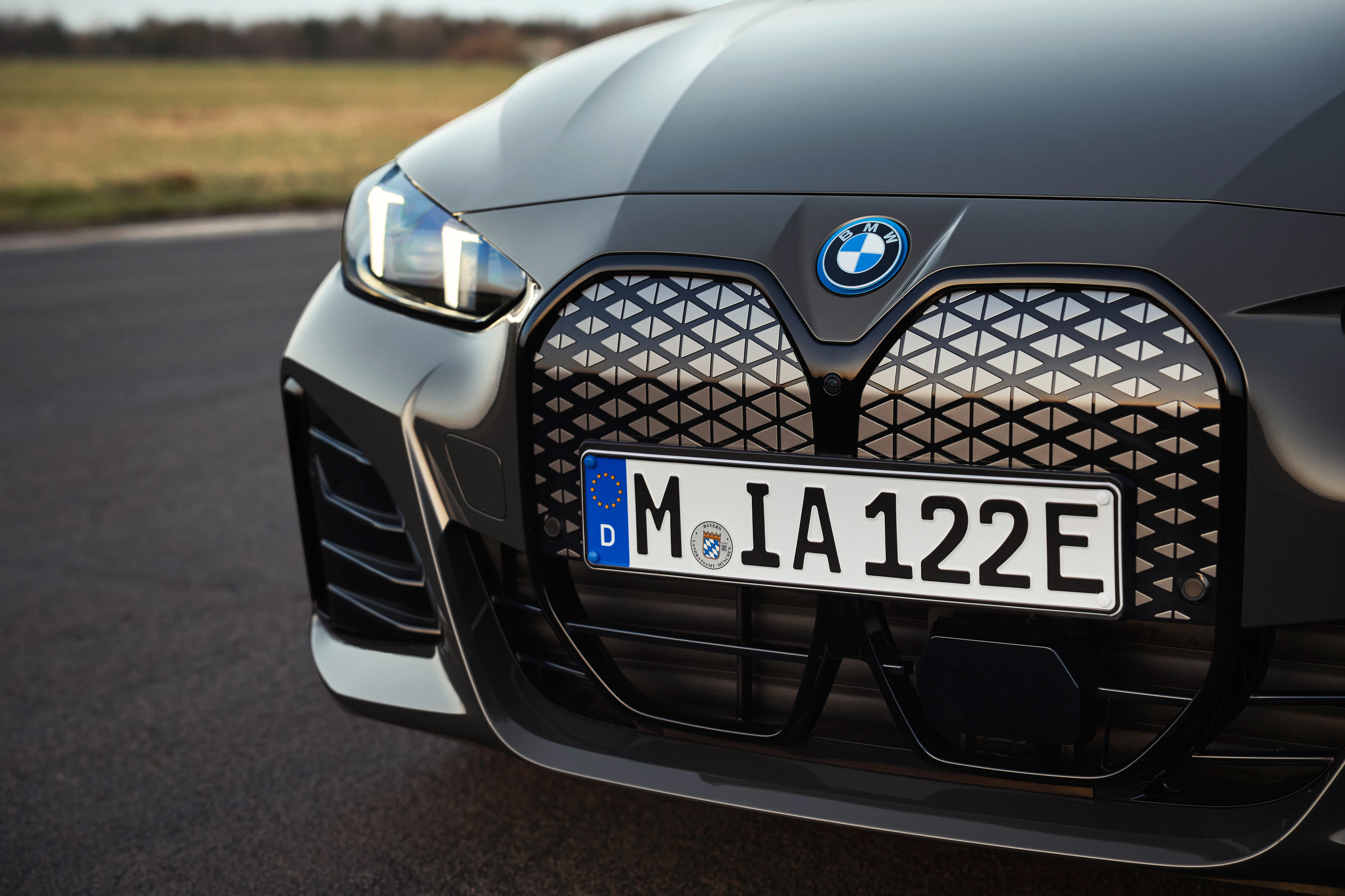BMW I4  Detail Kühlergrill