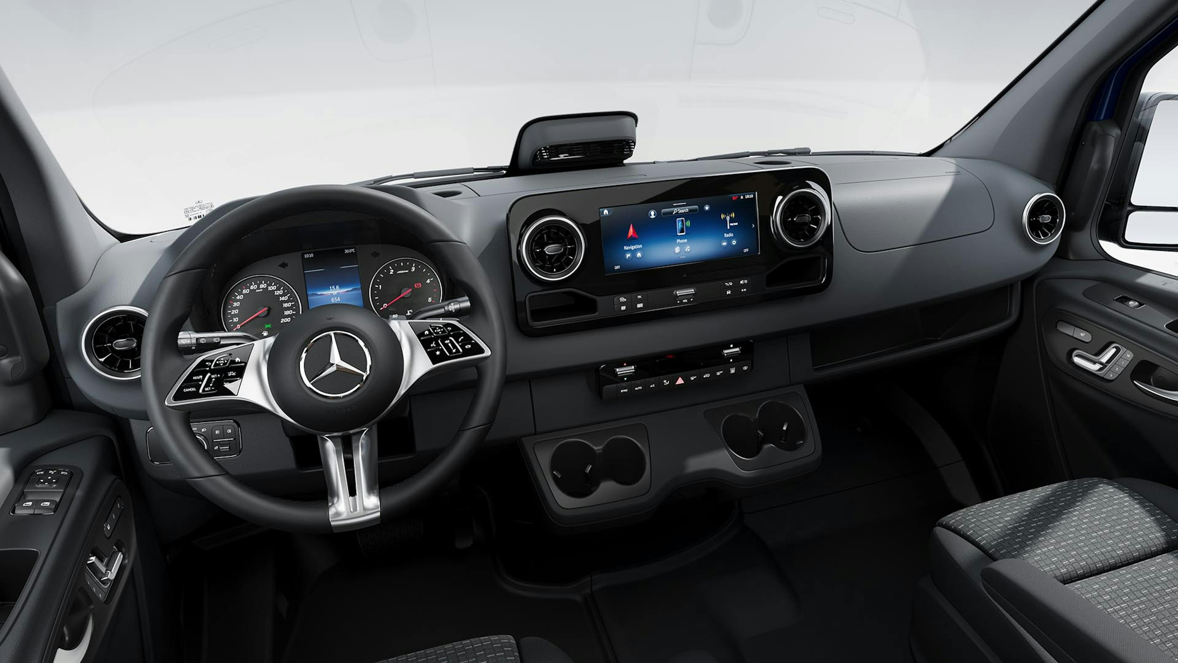 Das Cockpit eines Mercedes-Benz Sprinter.