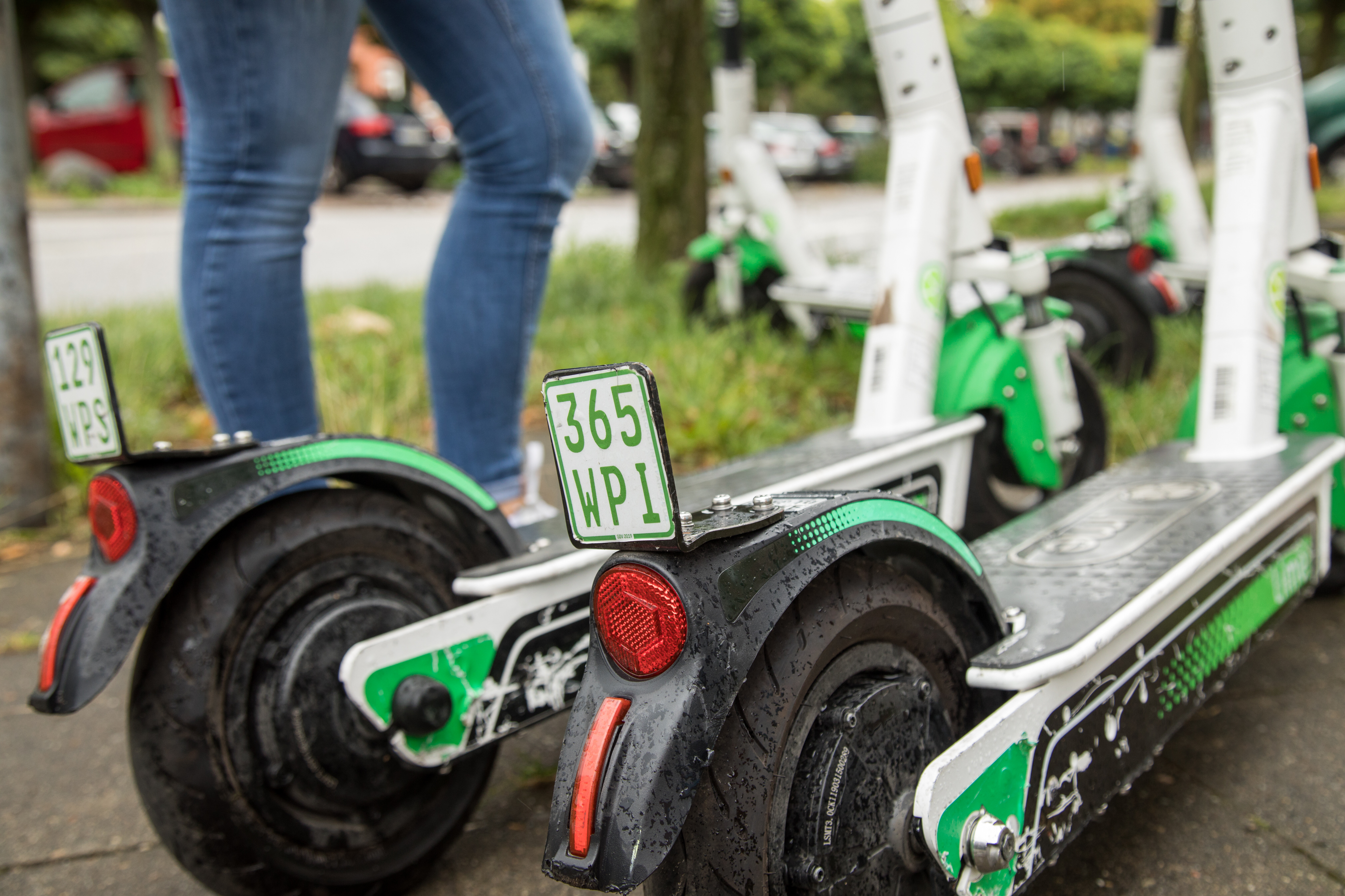 E Scooter Kennzeichen 2023 Farbe