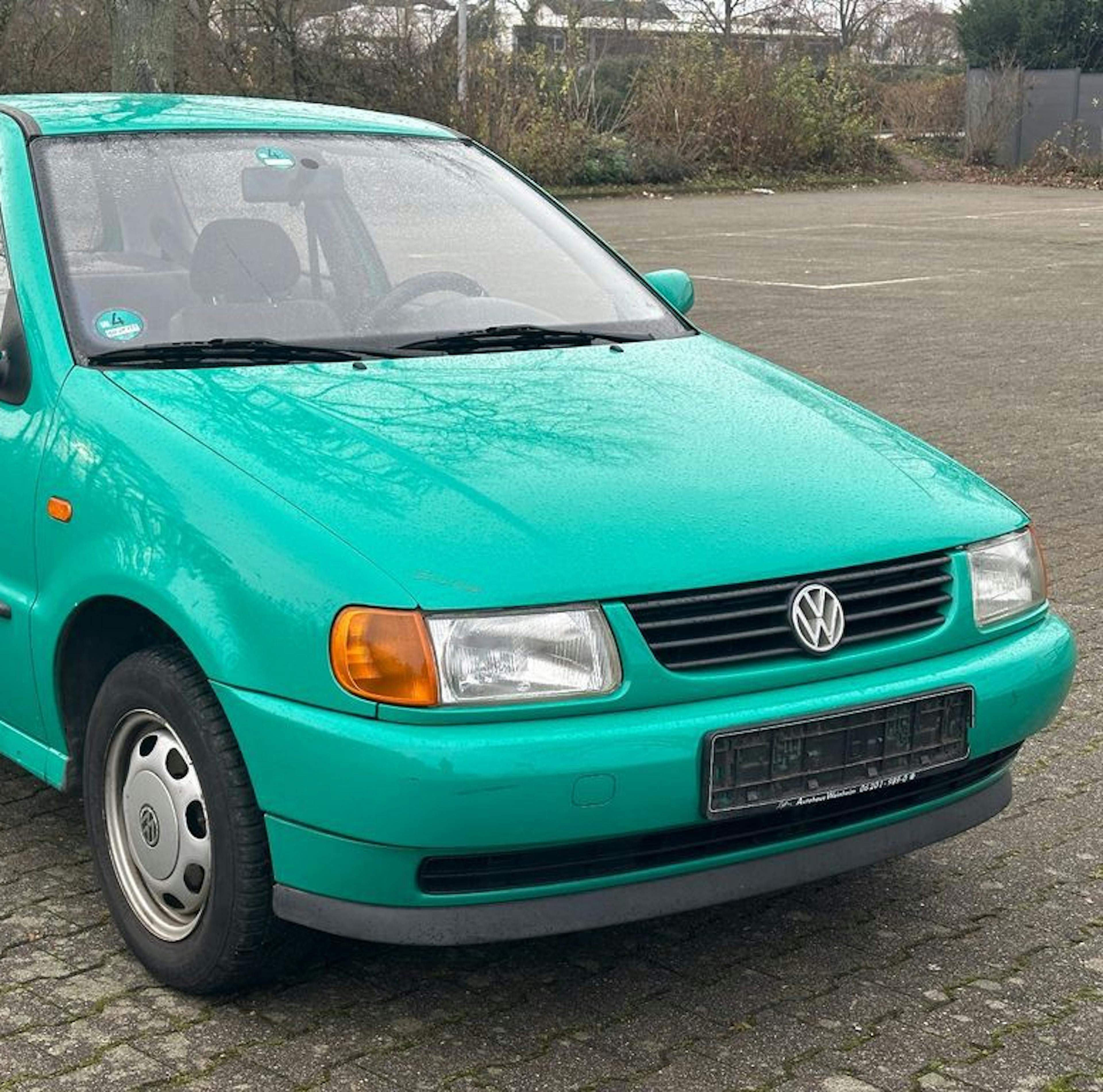 VW Polo in grün