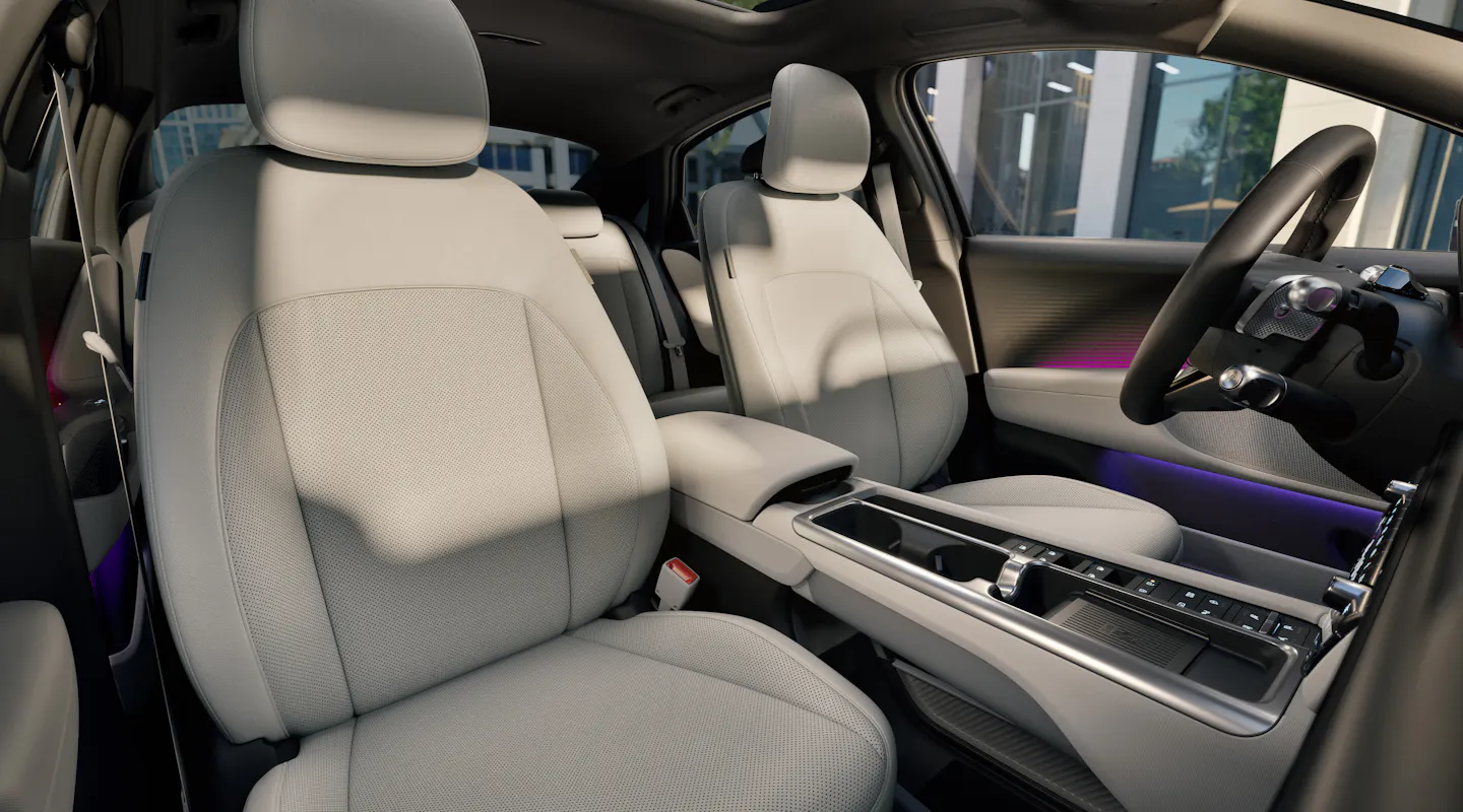 Hyundai Ioniq 6 Innenansicht Beifahrersitz Fahrersitz