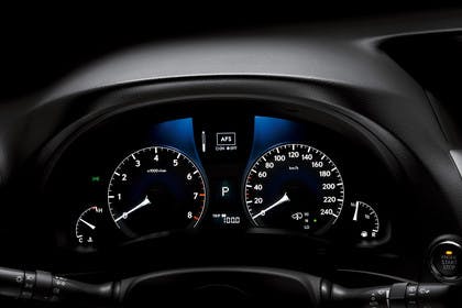 Lexus RX AL1 Studio Innenansicht Detail Tacho statisch schwarz