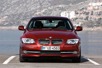 BMW 3er Coupé E92 LCI Aussenansicht Front statisch rot