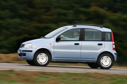 Fiat Panda (169) Aussenansicht Seite dynamisch hellblau