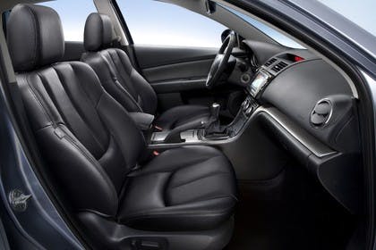 Mazda 6 Limousine GH Studio Innenansicht Front statisch schwarz