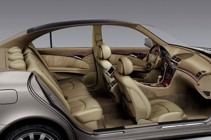 E-Klasse Limousine W211 Innenansicht Innenraum statisch beige