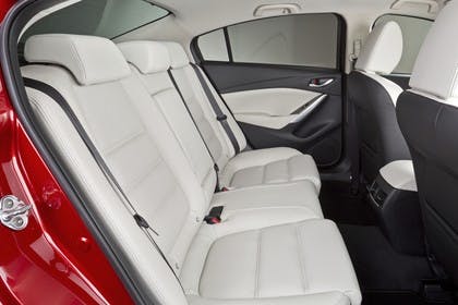 Mazda 6 Limousine GJ Innenansicht statisch Studio Rücksitze