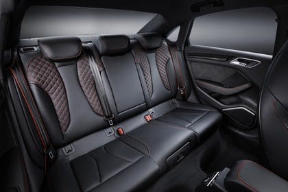 Audi RS3 Innenansicht Rücksitzbank Studio statisch schwarz