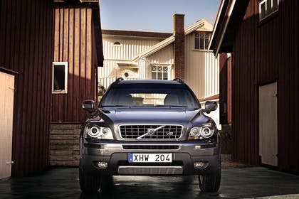 Volvo XC90 Aussenansicht Front statisch silber