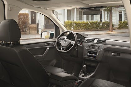 VW Caddy 4 Innenansicht Beifahrerposition statisch schwarz