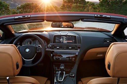 BMW 6er Cabrio F12 Innenansicht zentral statisch braun