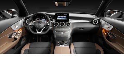 Mercedes-Benz C-Klasse Cabriolet A205 Innenansicht statisch Studio Vordersitze und Armaturenbrett