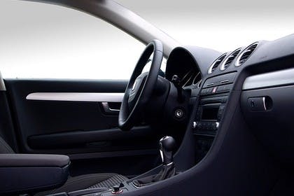 SEAT Exeo ST 3R Innenansicht statisch Studio Mittelkonsole und Armaturenbrett beifahrerseitig