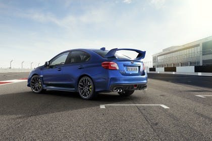 Subaru WRX STI G4 Aussenansicht Heck schräg statisch blau