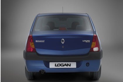 Dacia Logan Limousine Aussenansicht Studio Heck blau