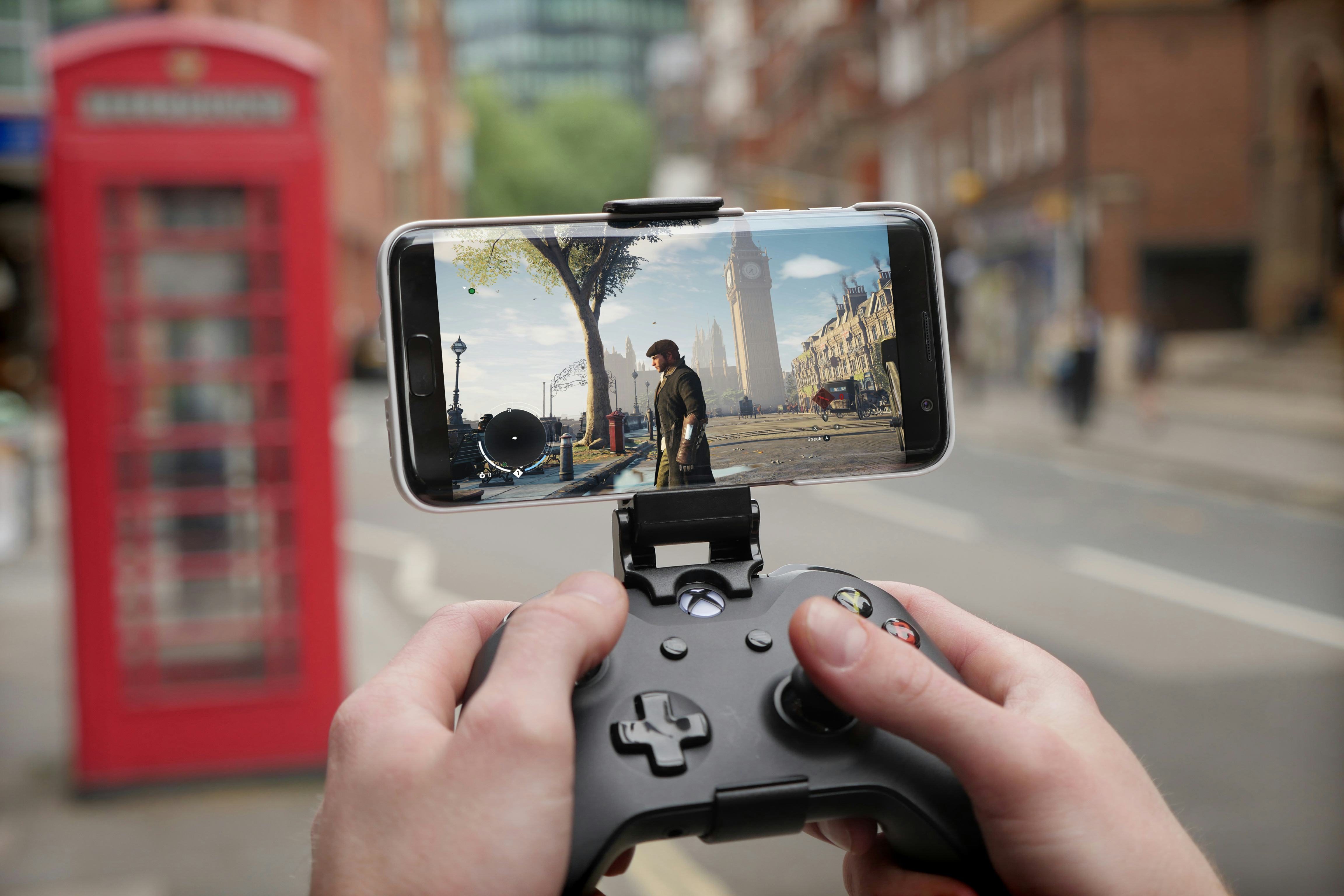 Avec la 5G, vous pourrez pofiter de votre Shadow plus facilement en déplacement.