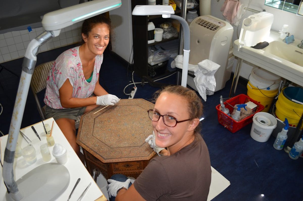 Conservation interns Kat Harada and Kayleen Roberts. Doris Duke Foundation for Islamic Art, Honolulu, Hawai’i, 2013.