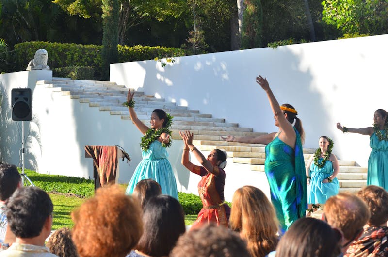 Anita Vallabh, Vicky Holt Takamine, and Pua Ali‘i ‘Ilima performing Suzani: A Weaving of Traditions. Doris Duke Foundation for Islamic Art, Honolulu, Hawai‘i.