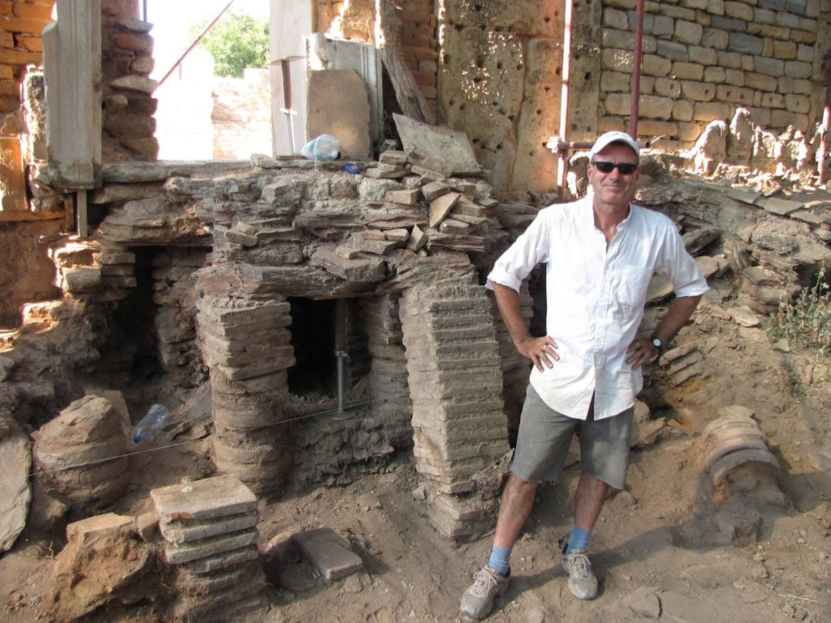 Kent Severson at the start of clearing operations in the hypocaust of the Hadrianic Bath. (Photo: Trevor Proudfoot.)