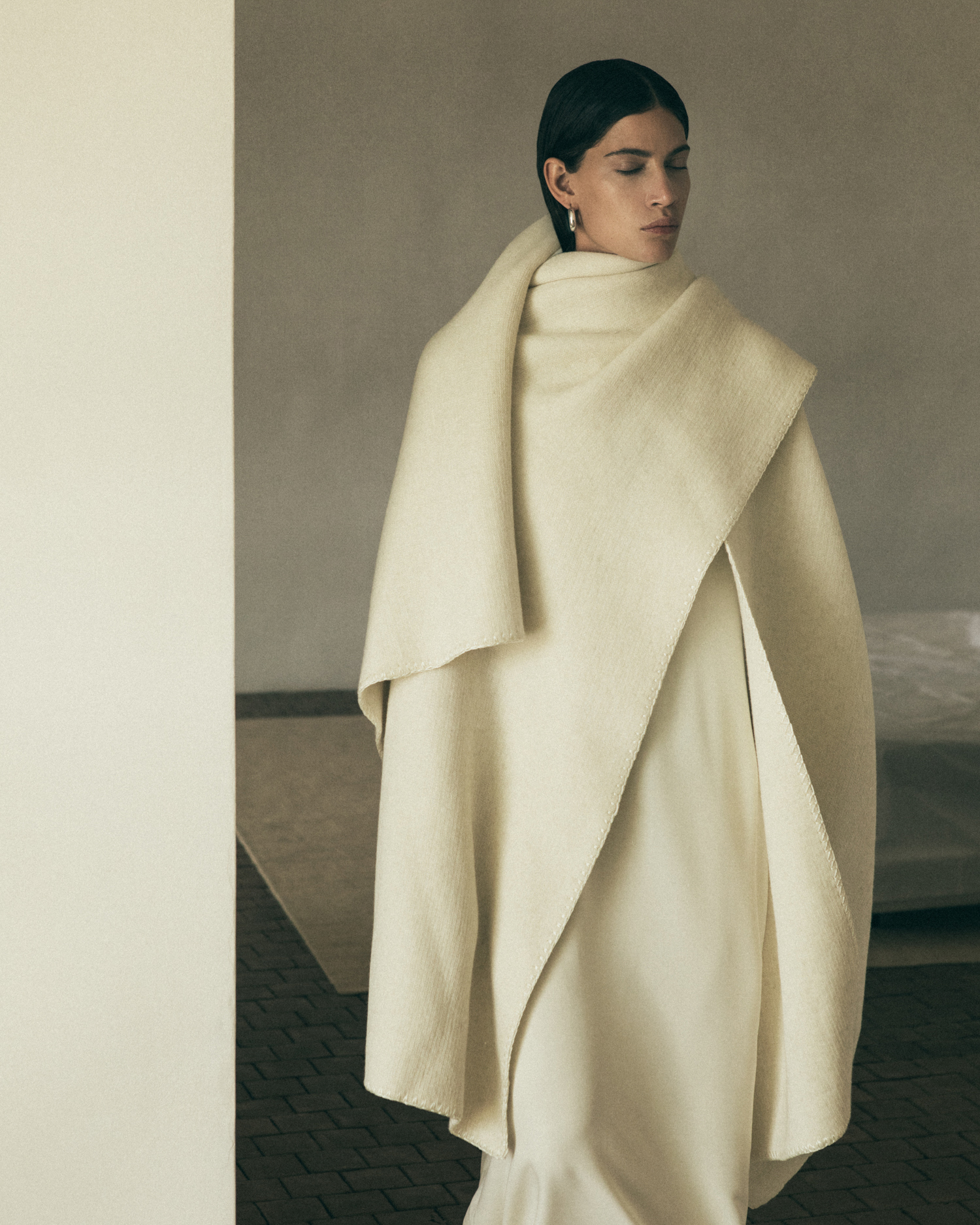 ESSENTIALIST EARRINGS, SILVER