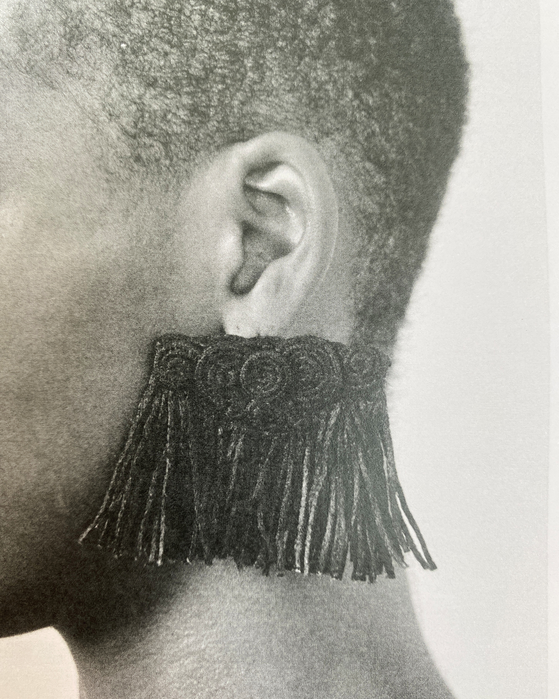 SHANGRI-LA EARRINGS, BLACK