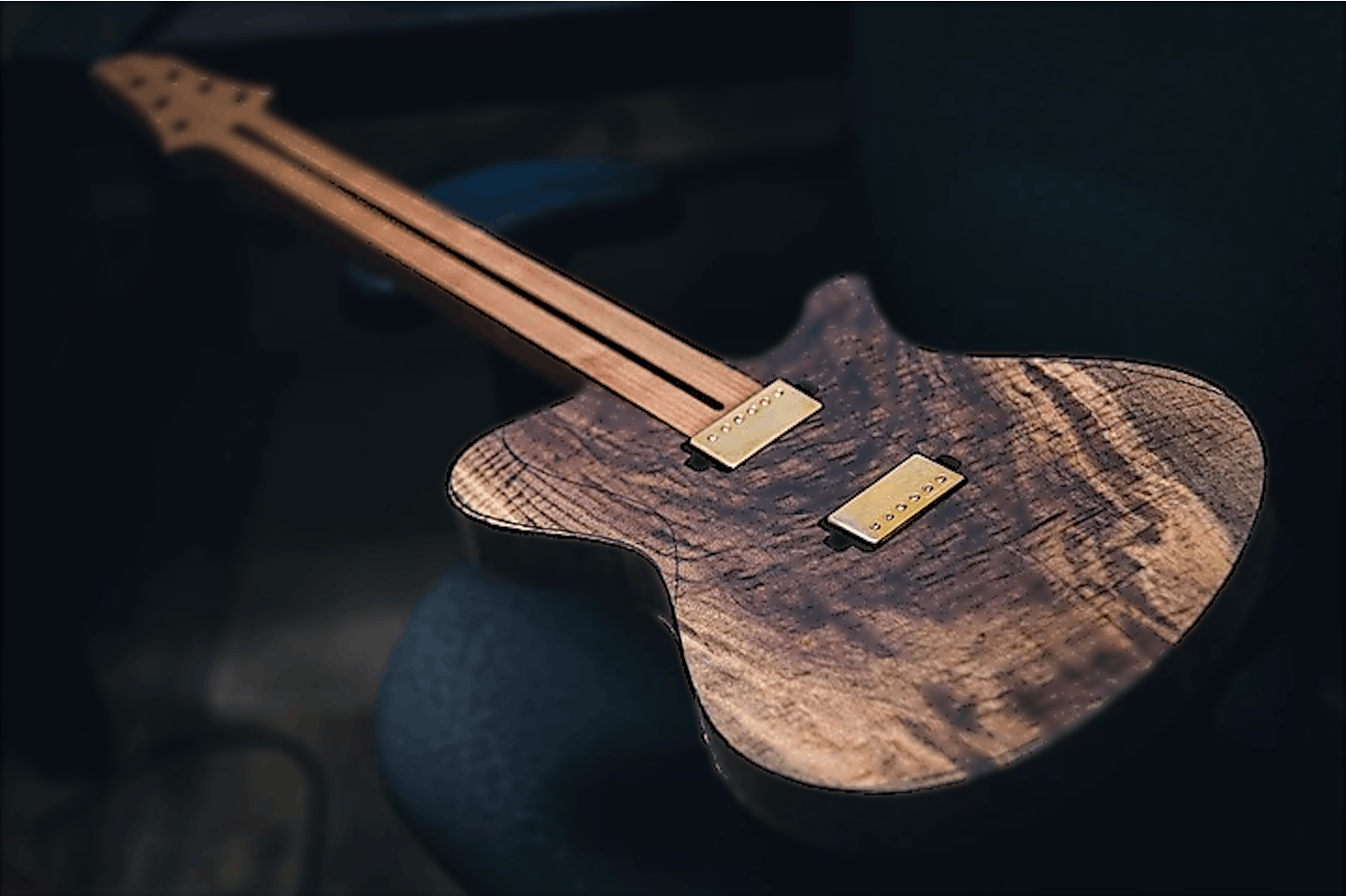 Alex Myla custom guitar made with Shaper Origin