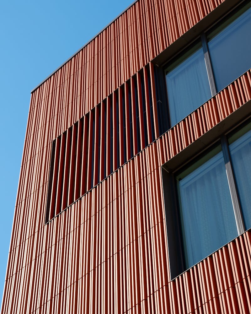 Shildan Terracotta, UPENN Meeting and Guesthouse, Rainscreen, Longoton, Granatrot