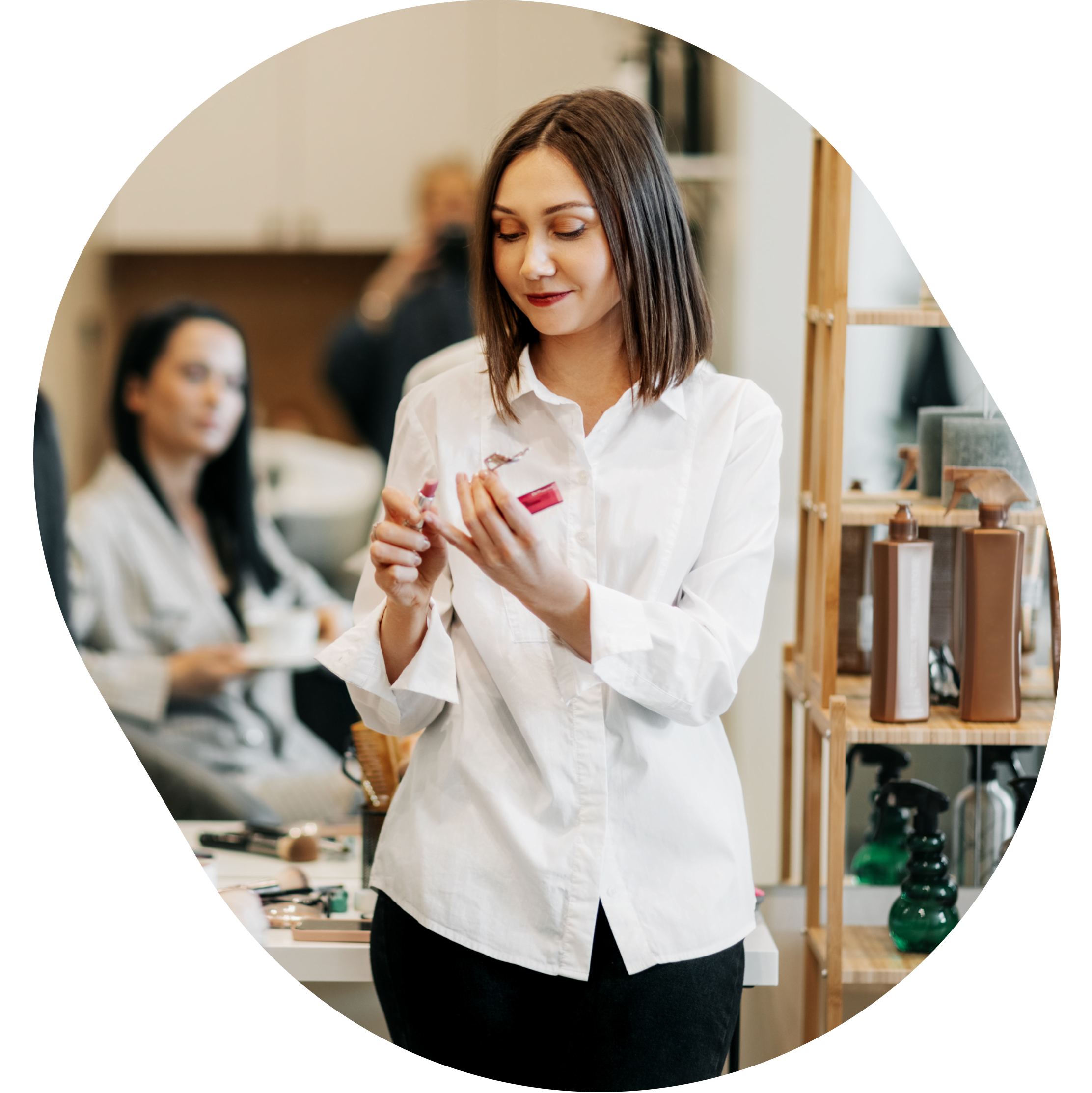 Le compte bancaire des professionnel·les de la beauté et de l'esthétique. 
Esthéticiens, esthéticienne, prothésiste ongulaire, maquilleur et maquilleuse, bar à regard...